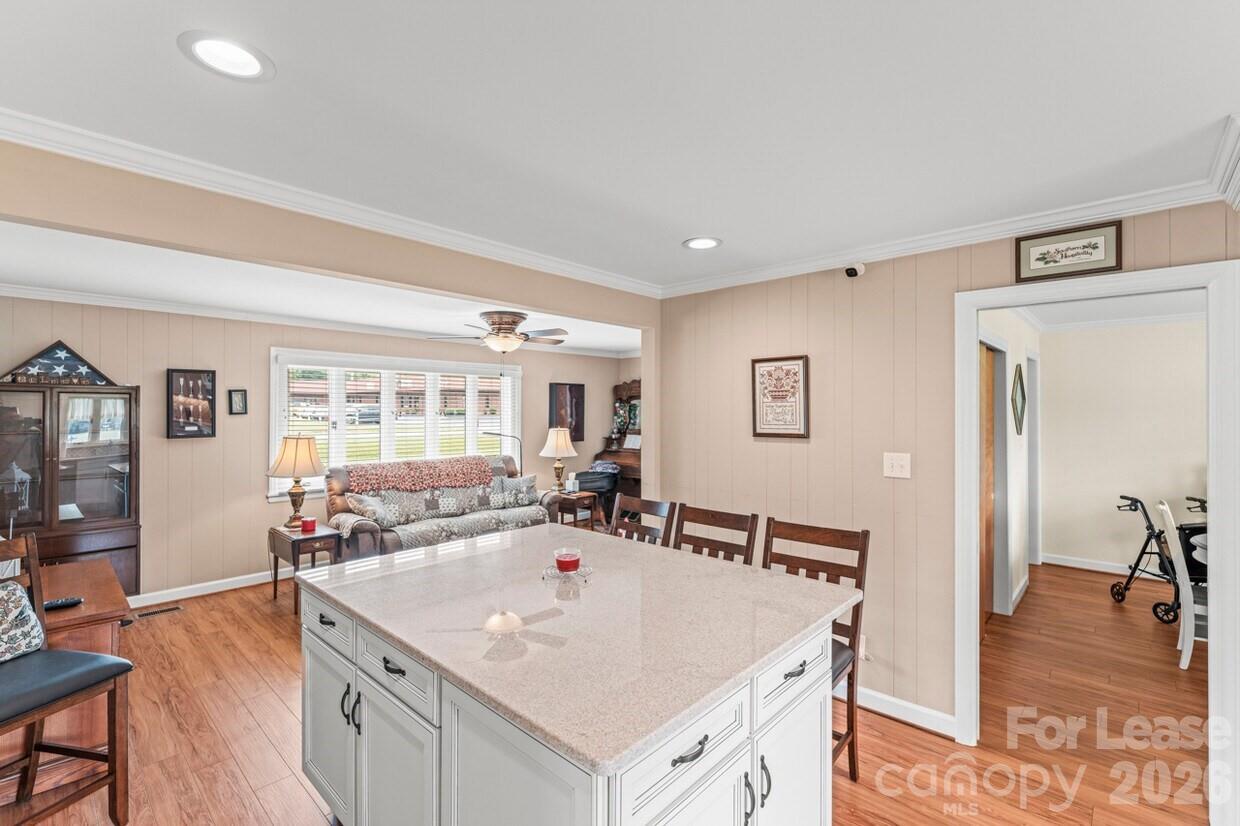 128 Killian Farm Road Property Photo 9