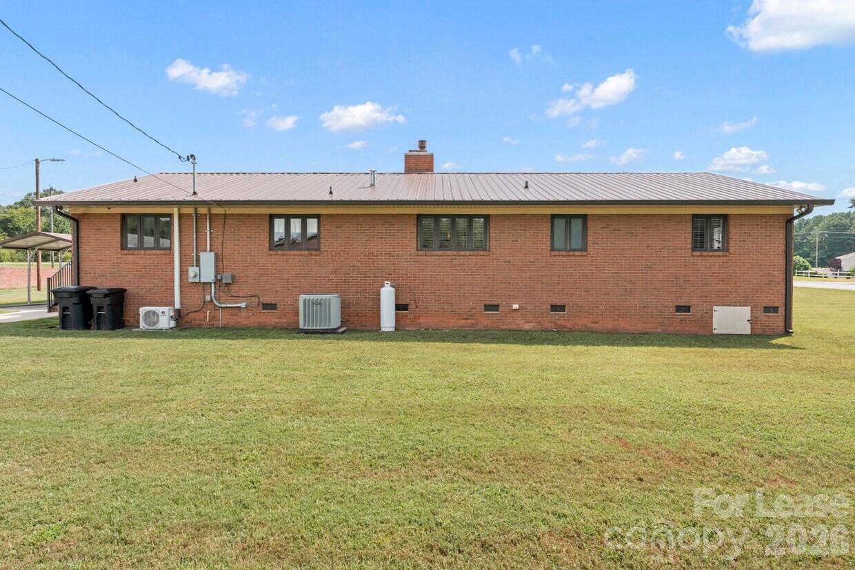 128 Killian Farm Road Property Photo 11