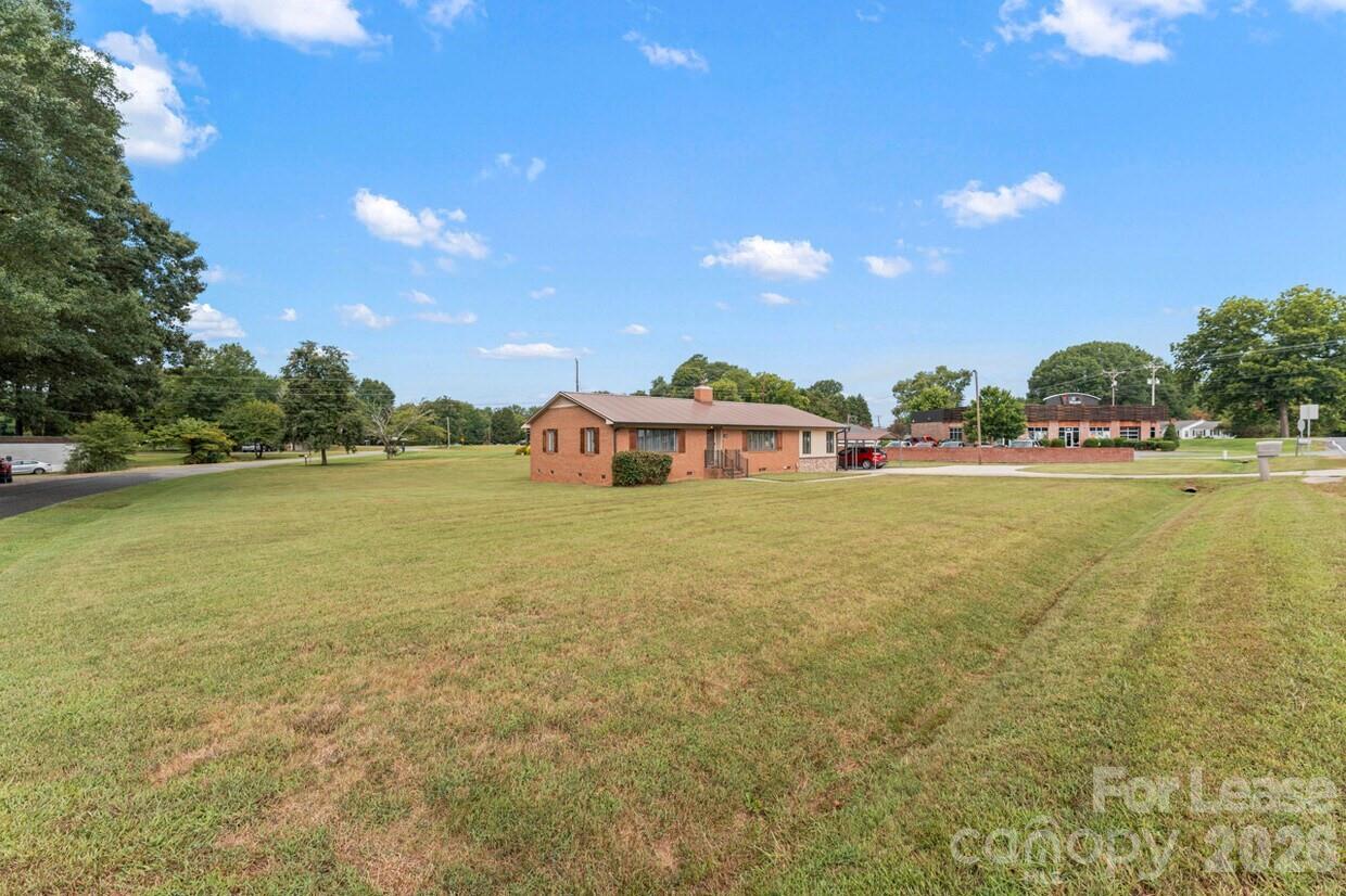 128 Killian Farm Road Property Photo 12