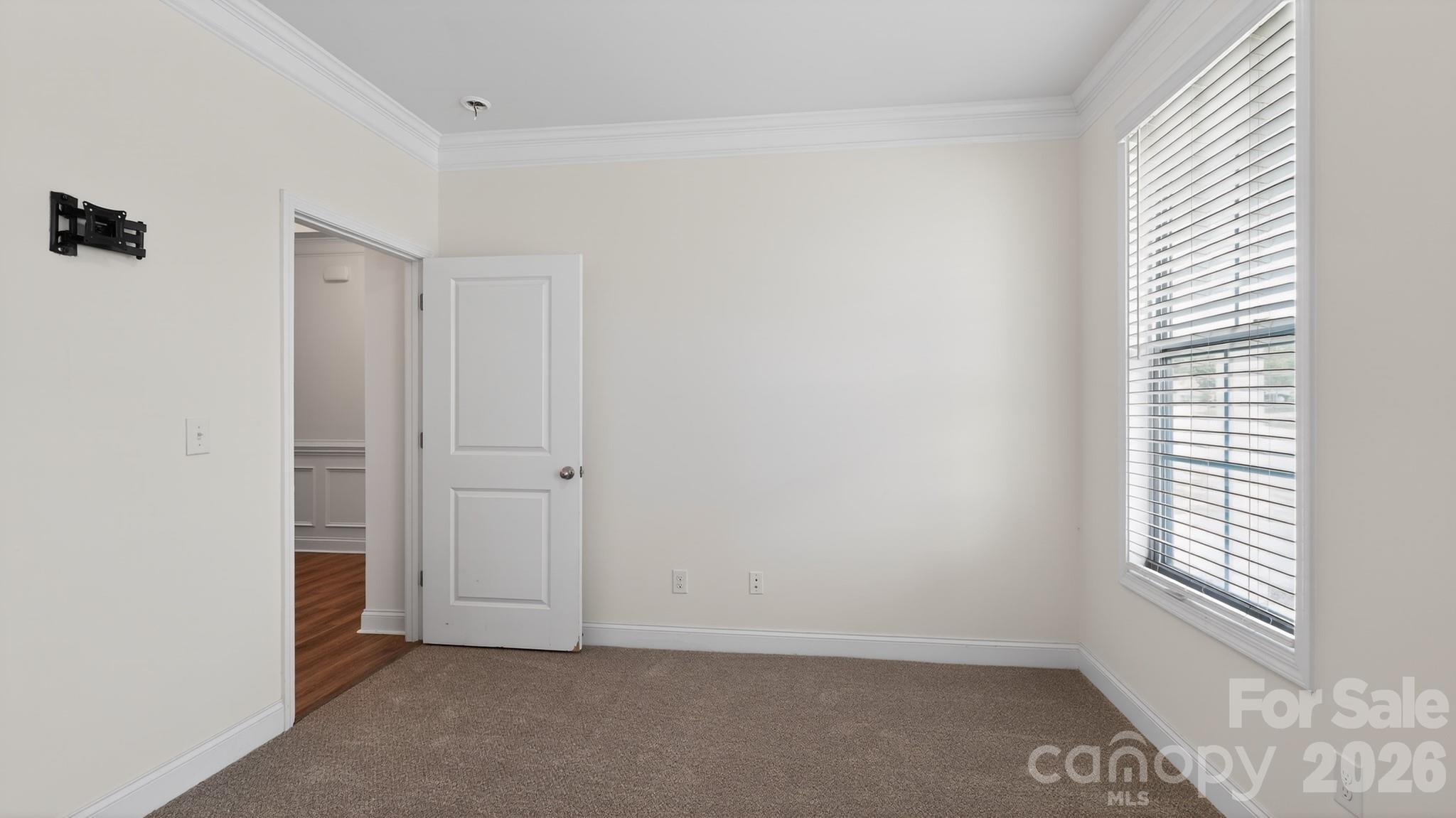 390 Secretariat Drive Property Photo 16