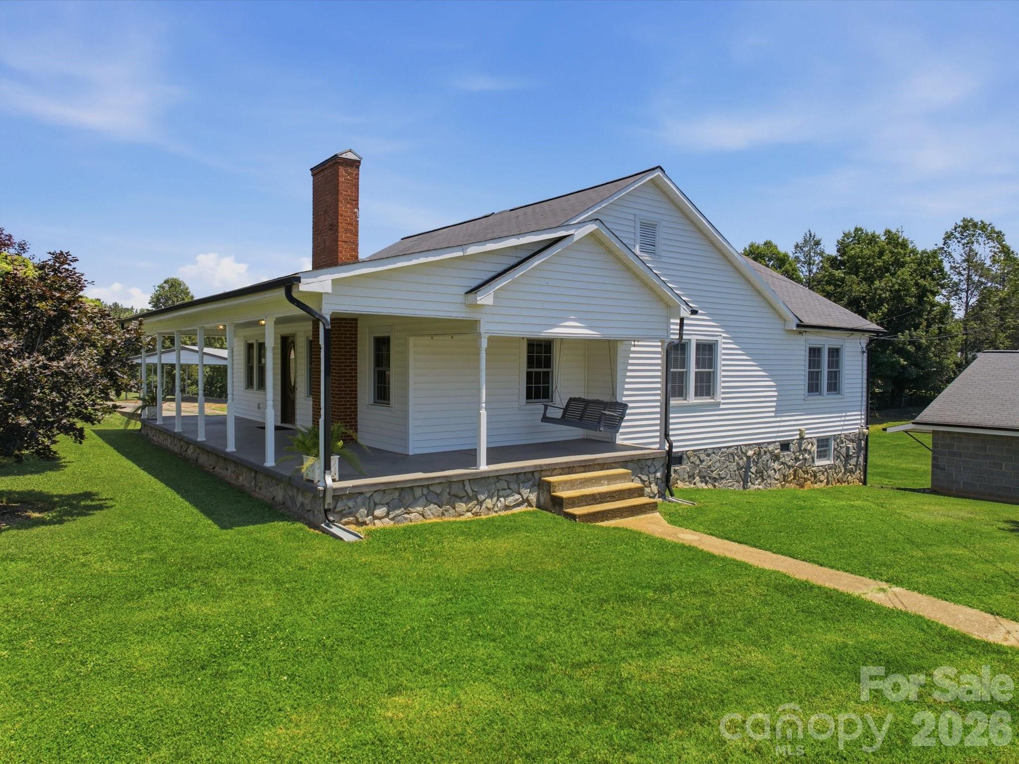 2401 Lail Road Property Photo 1