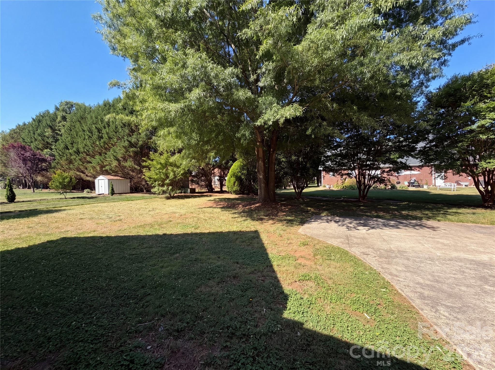 103 Hampshire Court Property Photo 6