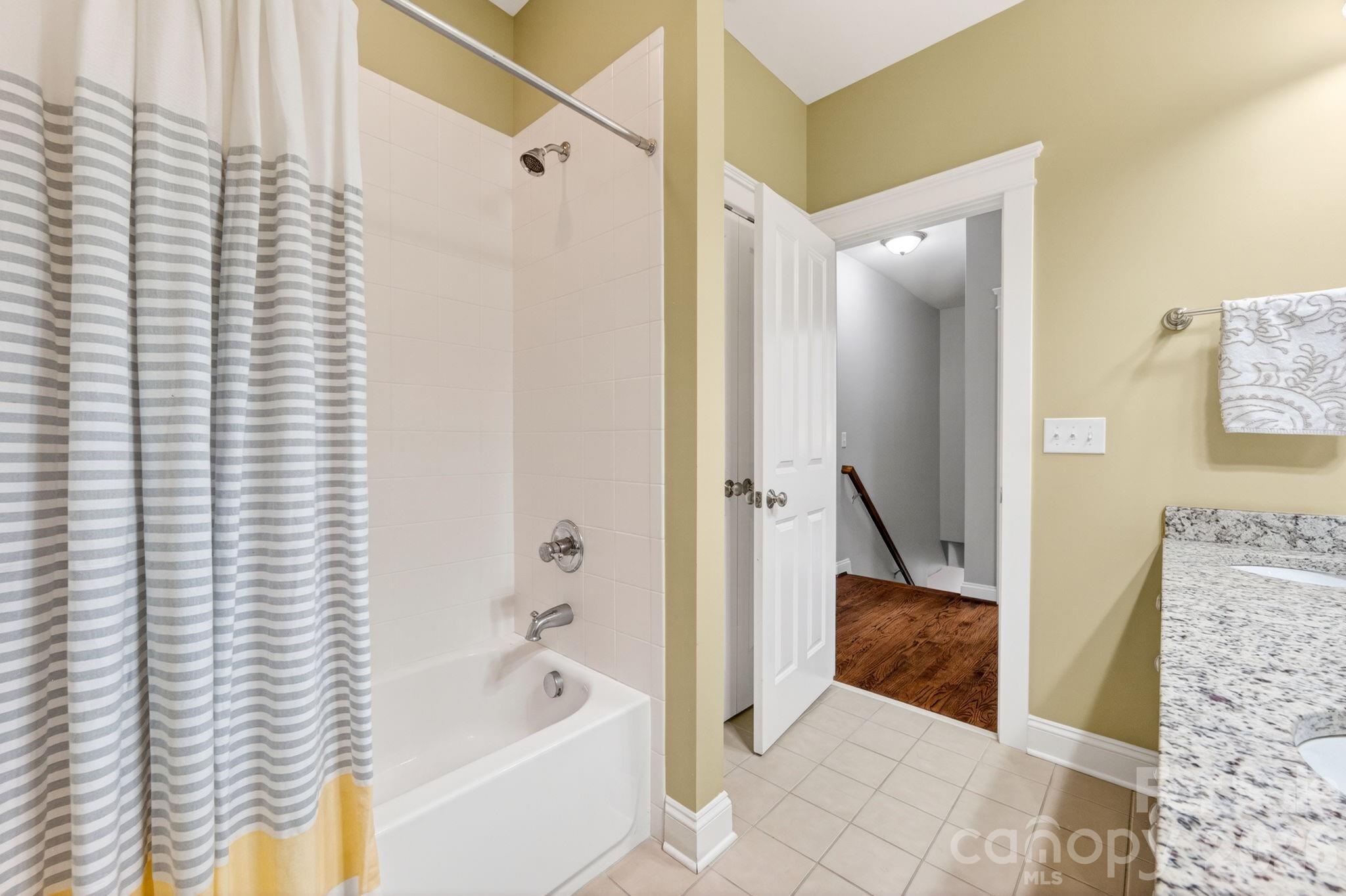 809 Elswick Court Property Photo 31
