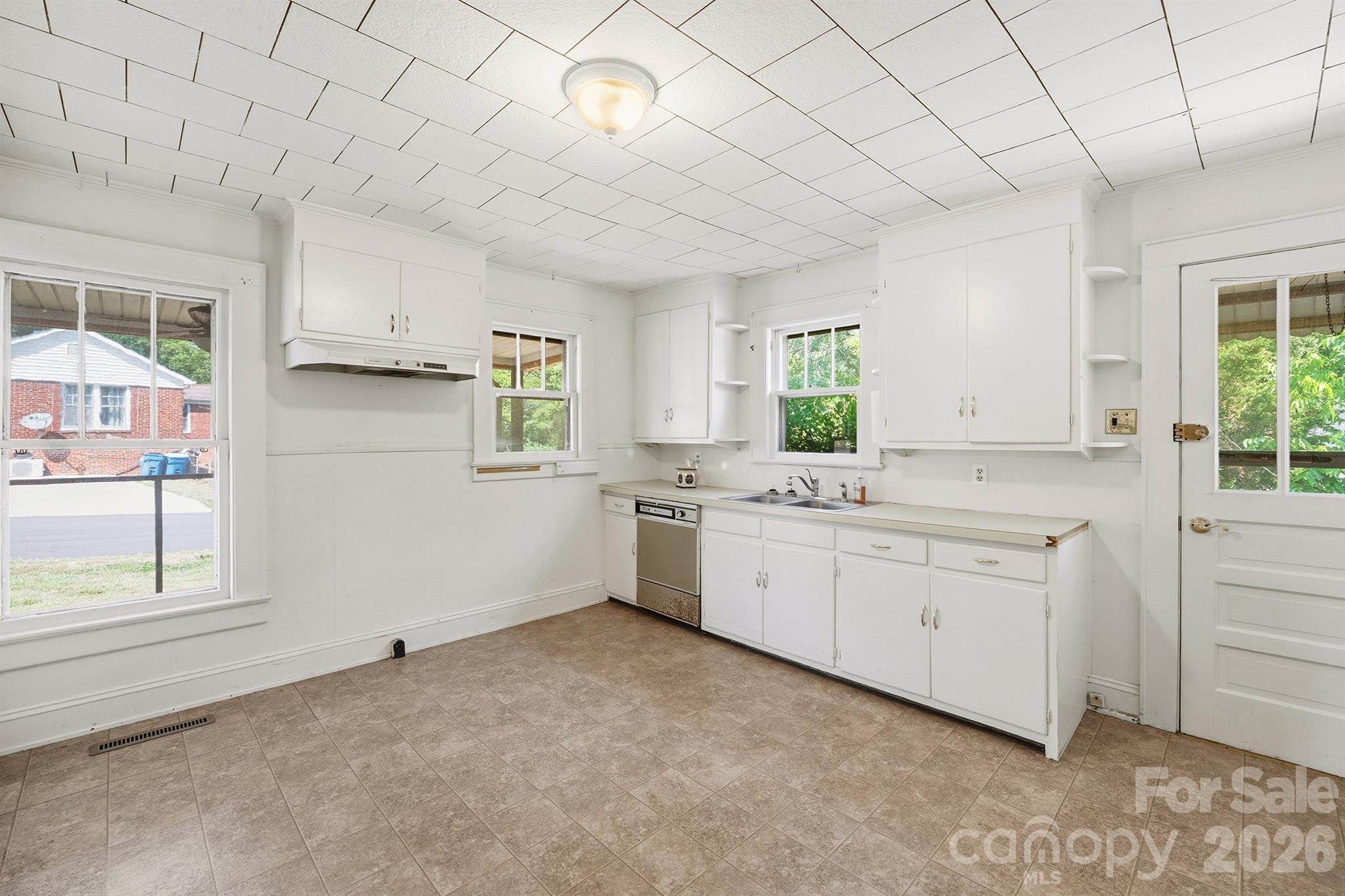 2308 11th Avenue Property Photo 18