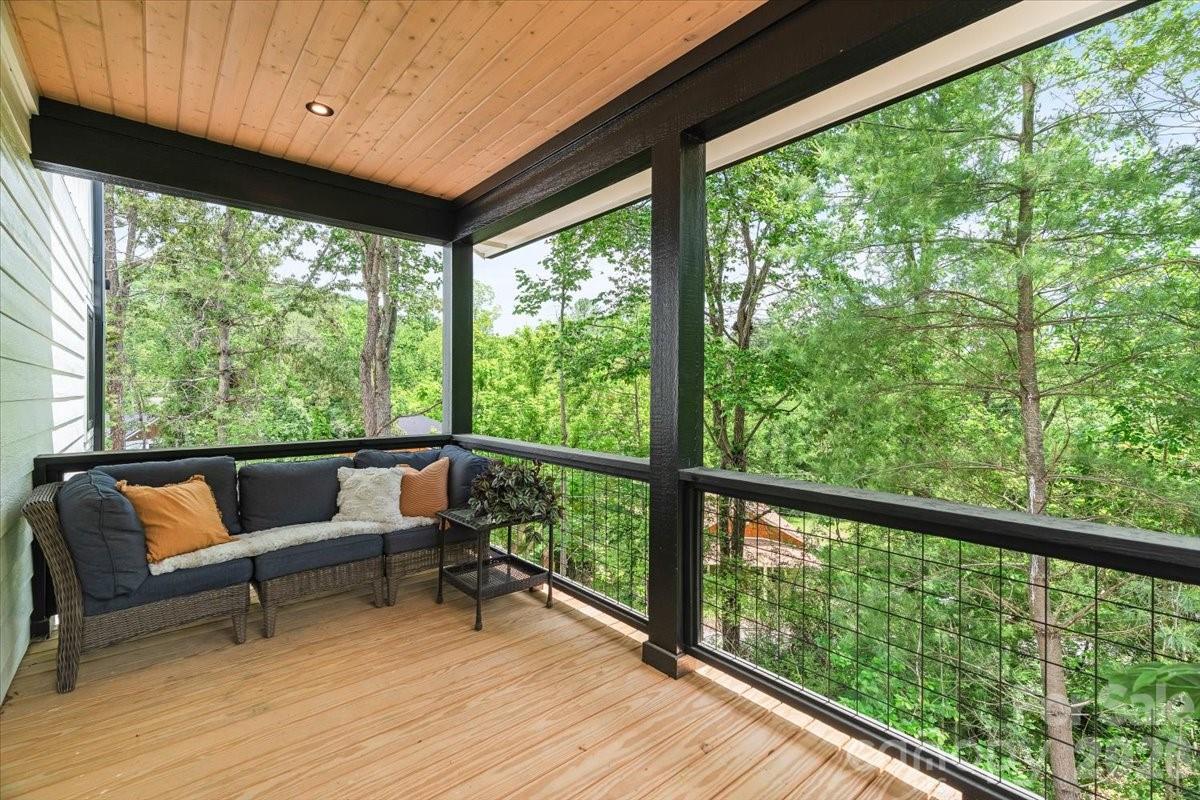 8 Wildwood Park Knoll N/a Property Photo 6