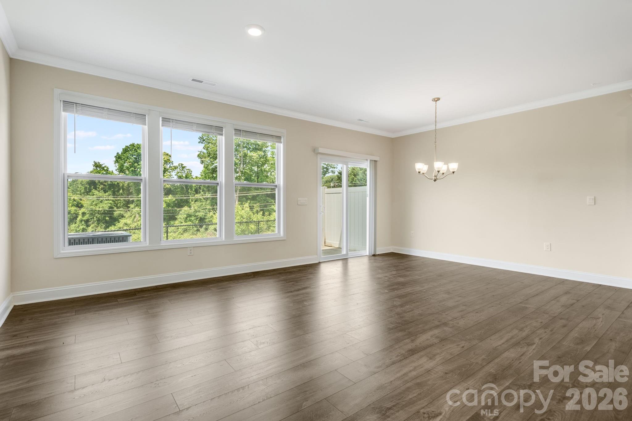 124 Creekview Road Property Photo 6