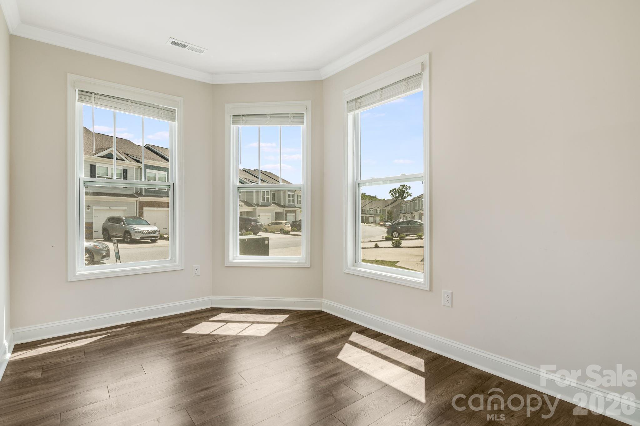 124 Creekview Road Property Photo 9