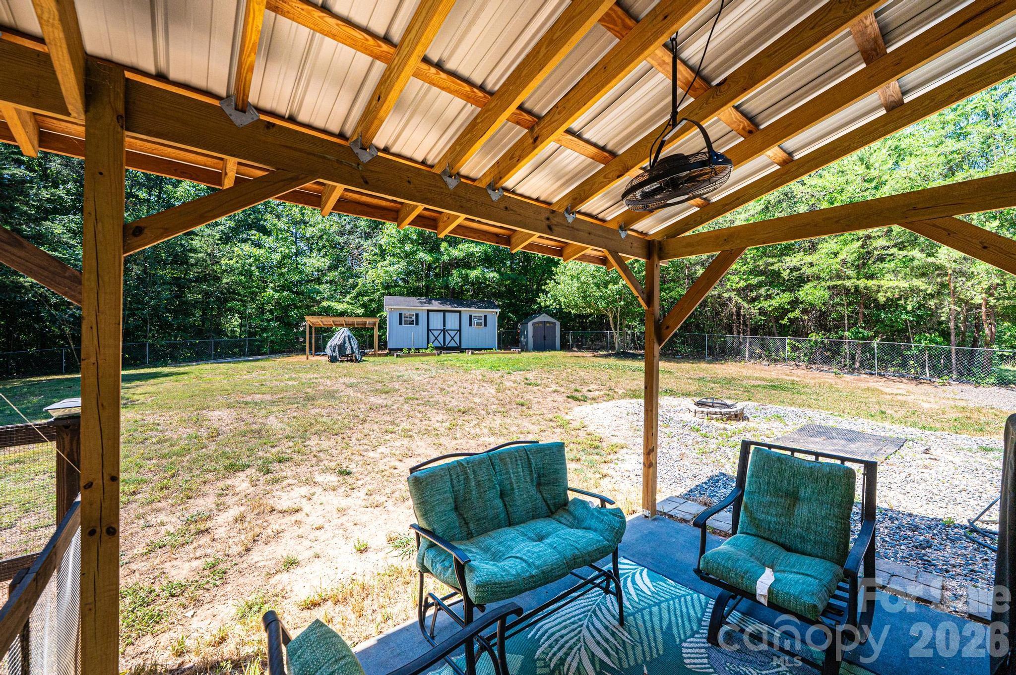 205 Winding Cedar Drive Property Photo 11