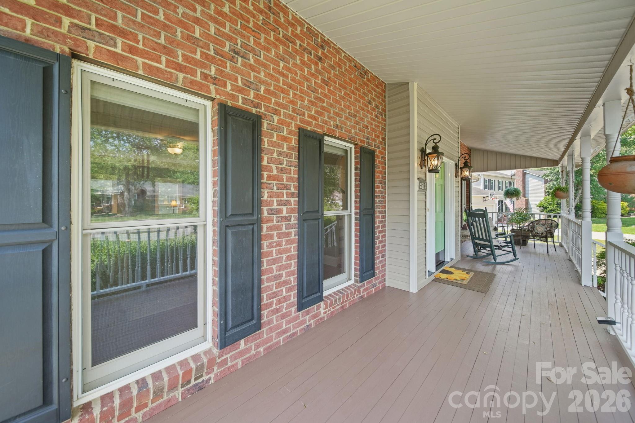 8513 Middleton Circle Property Photo 6