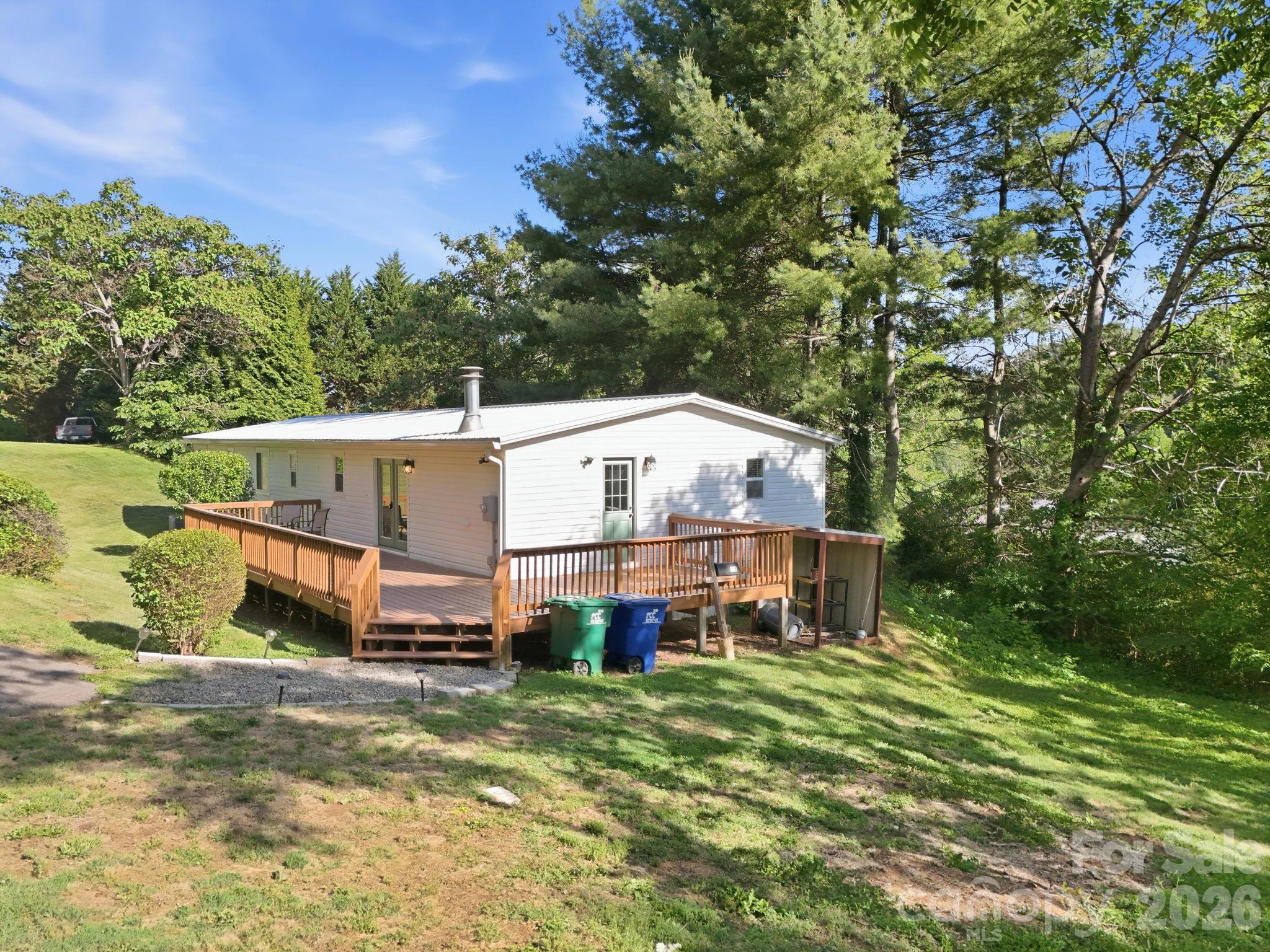 118 Heather Drive Property Photo 1