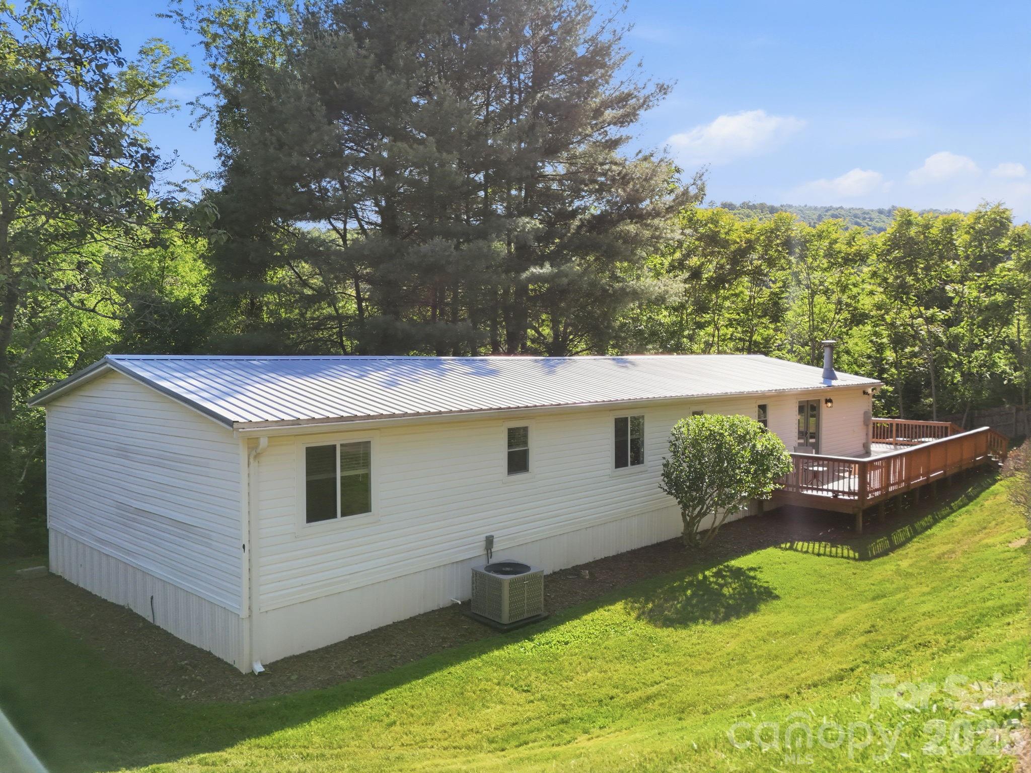 118 Heather Drive Property Photo 2