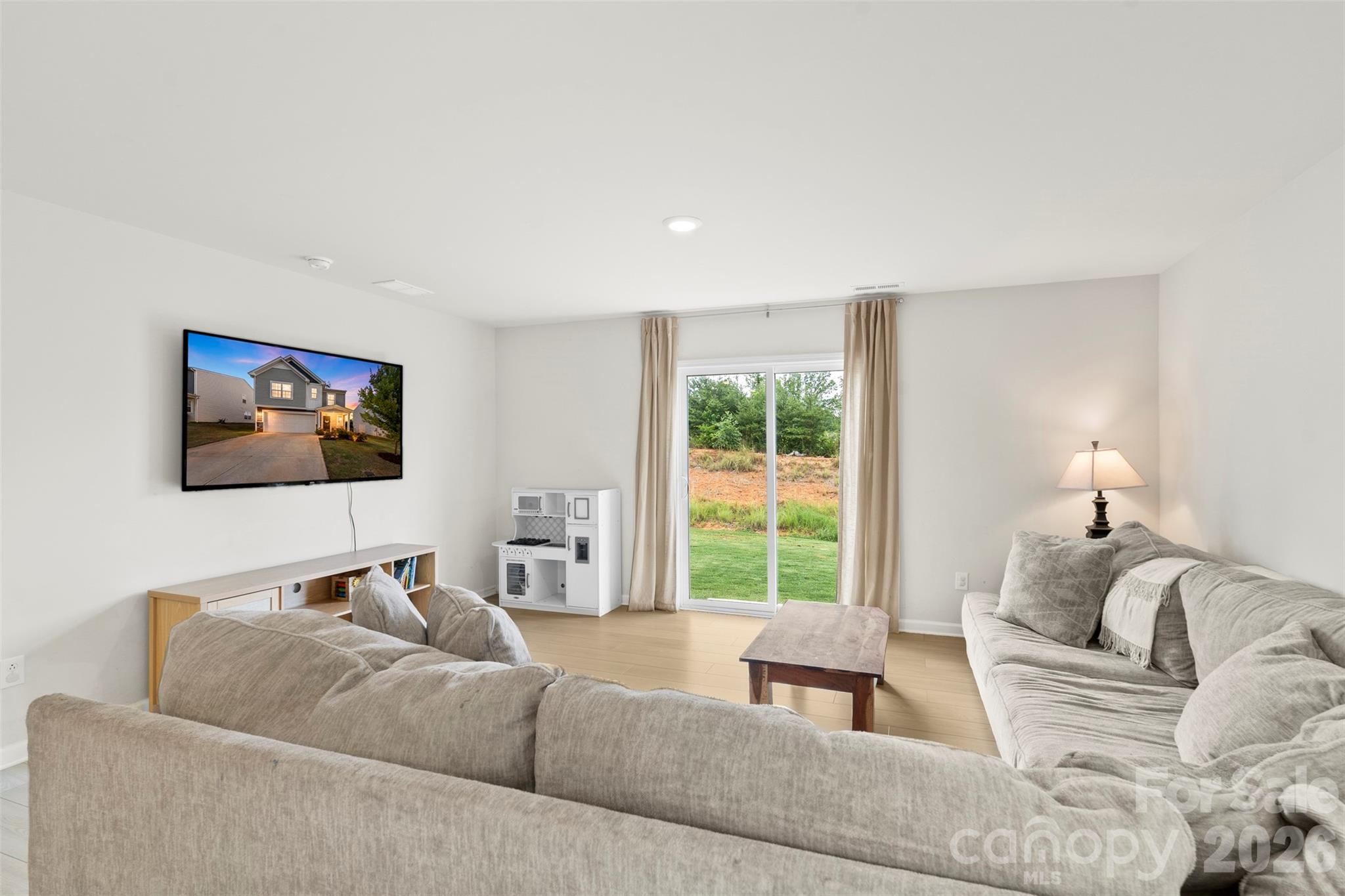 196 Brentwood Drive Property Photo 14