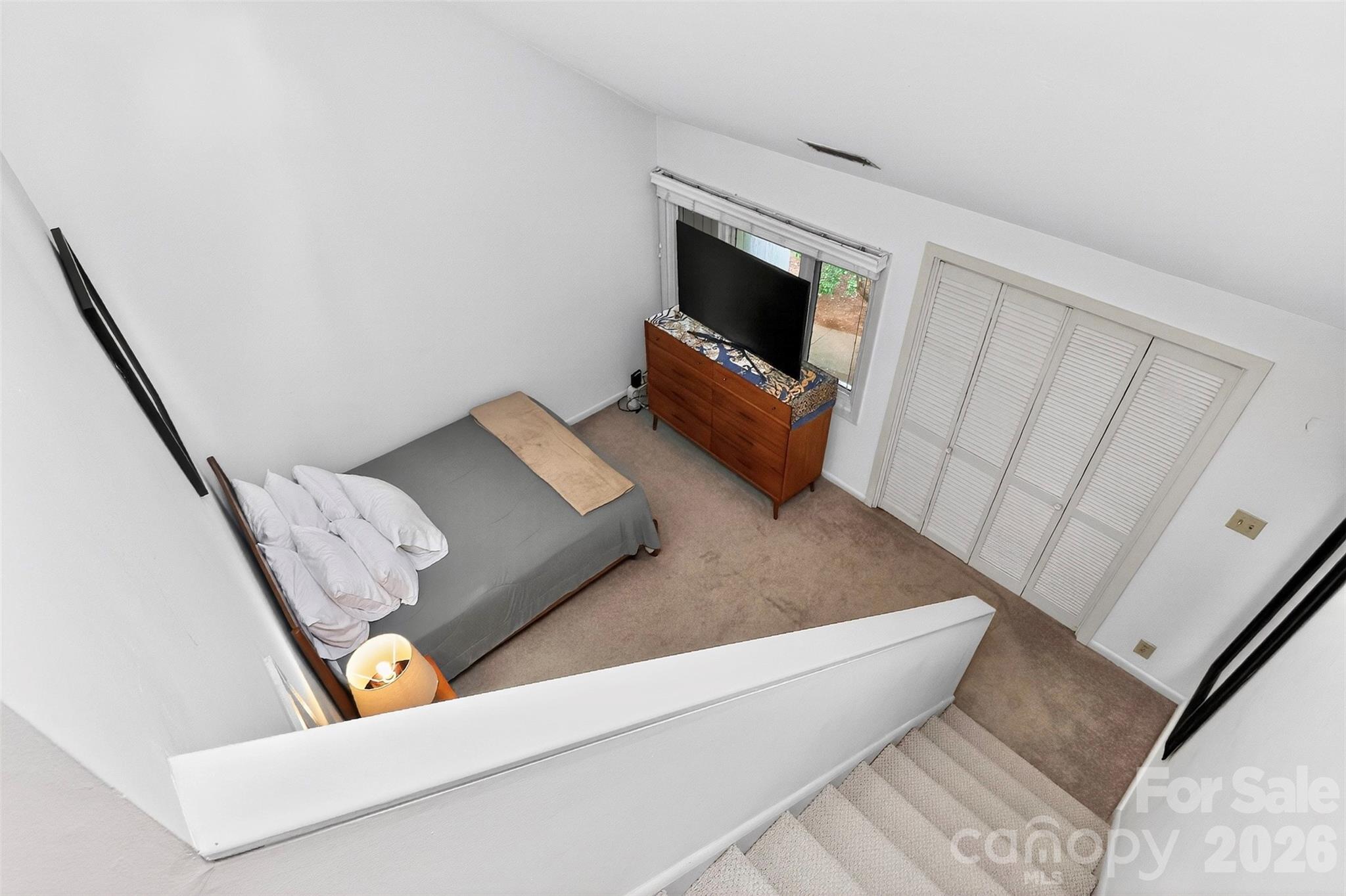 432 E Park Avenue C Property Photo 9
