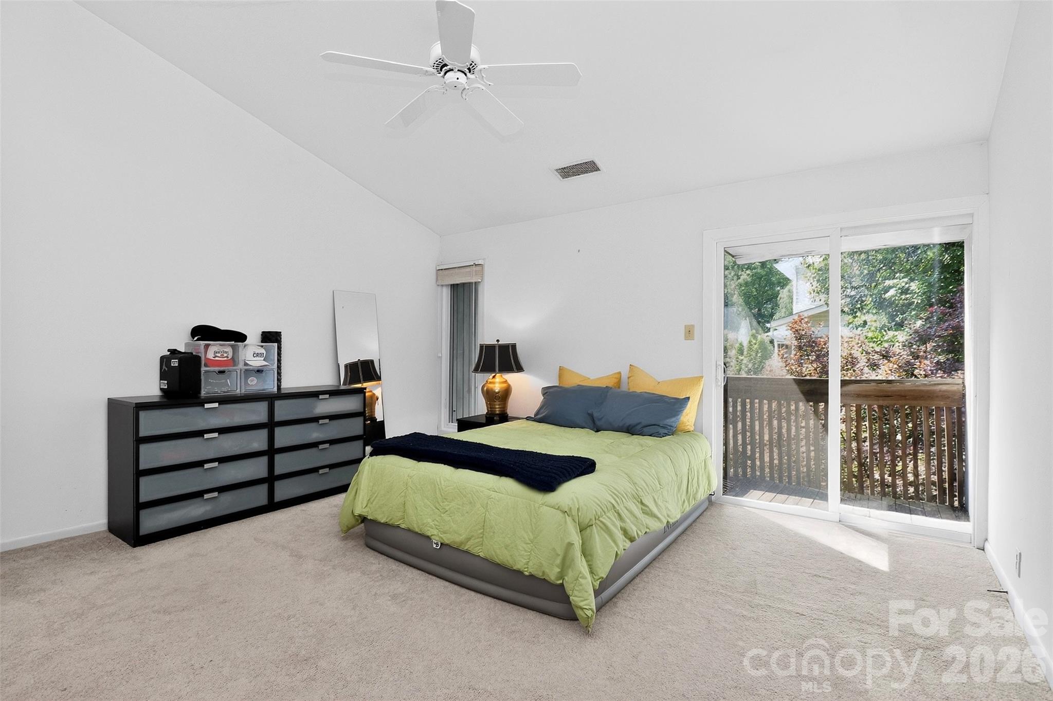 432 E Park Avenue C Property Photo 13