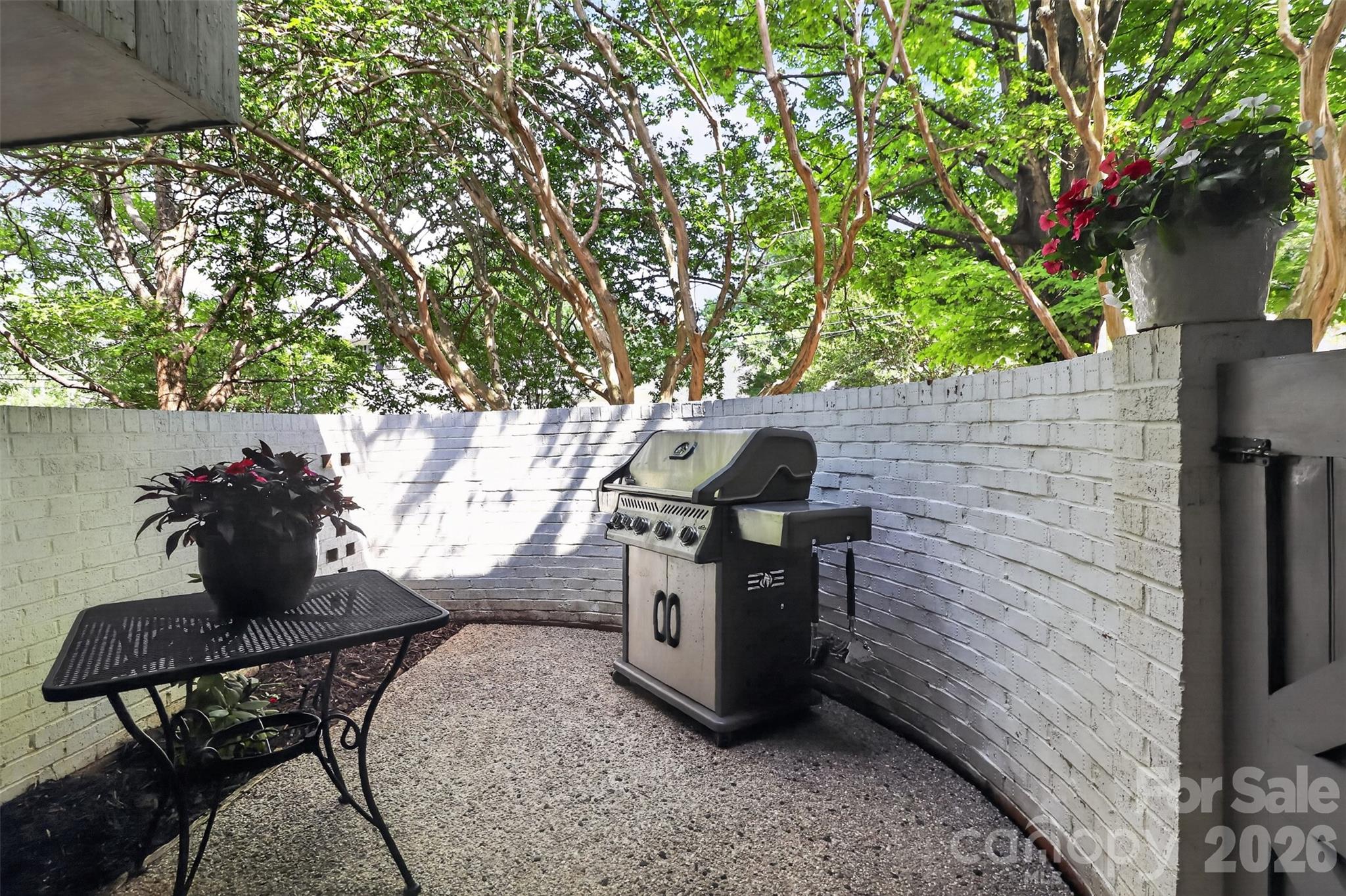 432 E Park Avenue C Property Photo 14