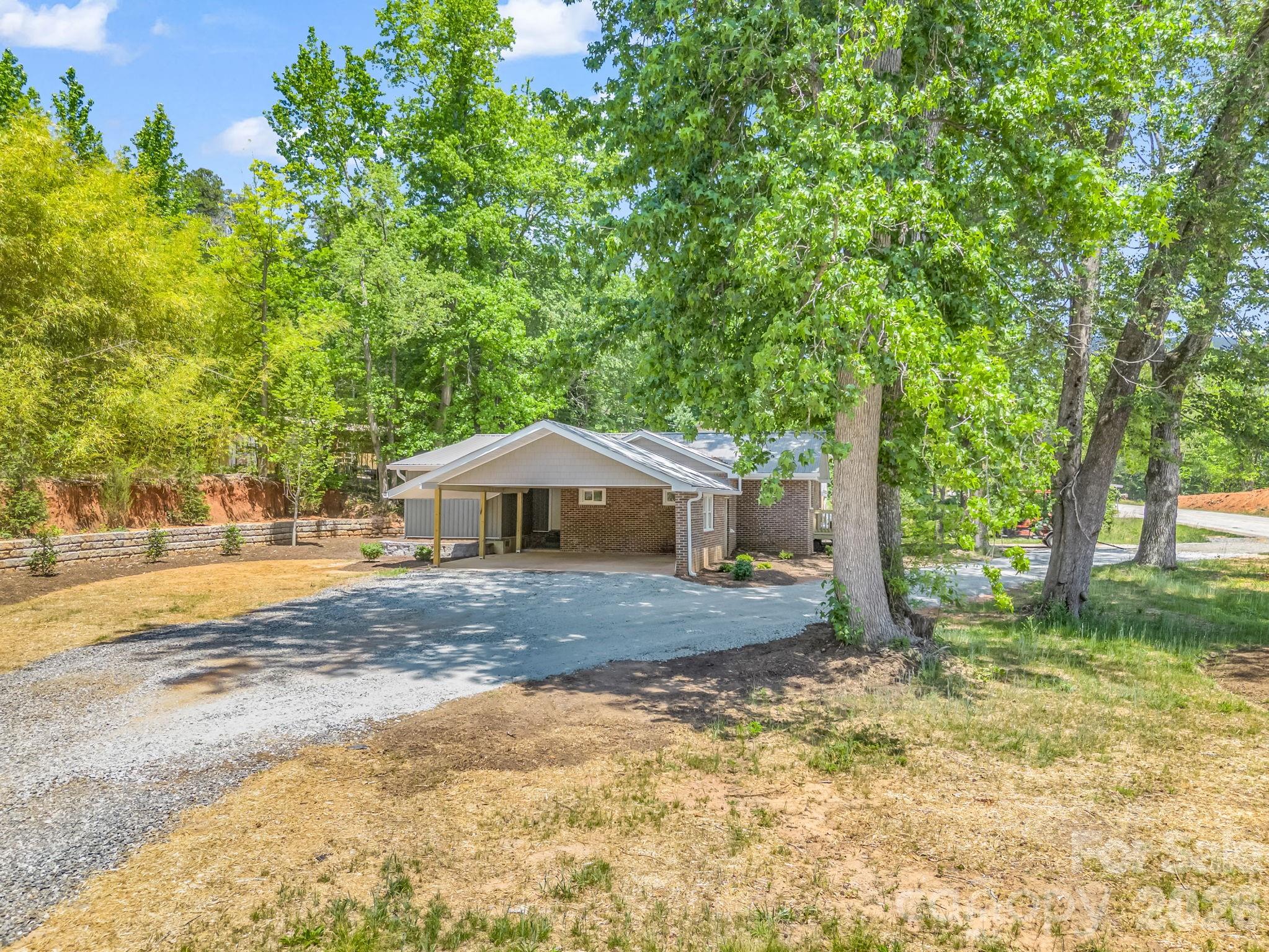 5923 N Highway 14 Highway Property Photo 2