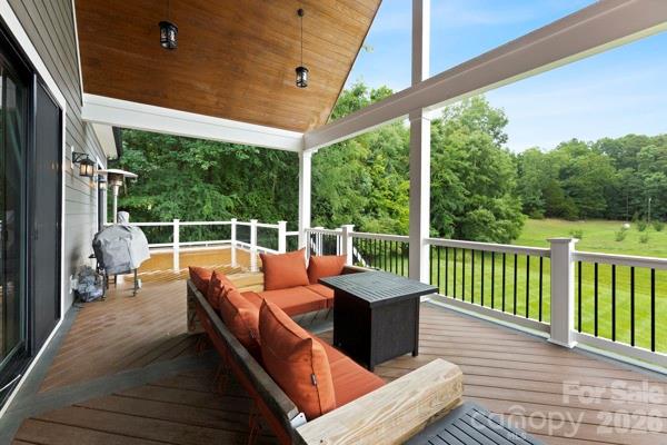 5200 Shoreview Drive Property Photo 18