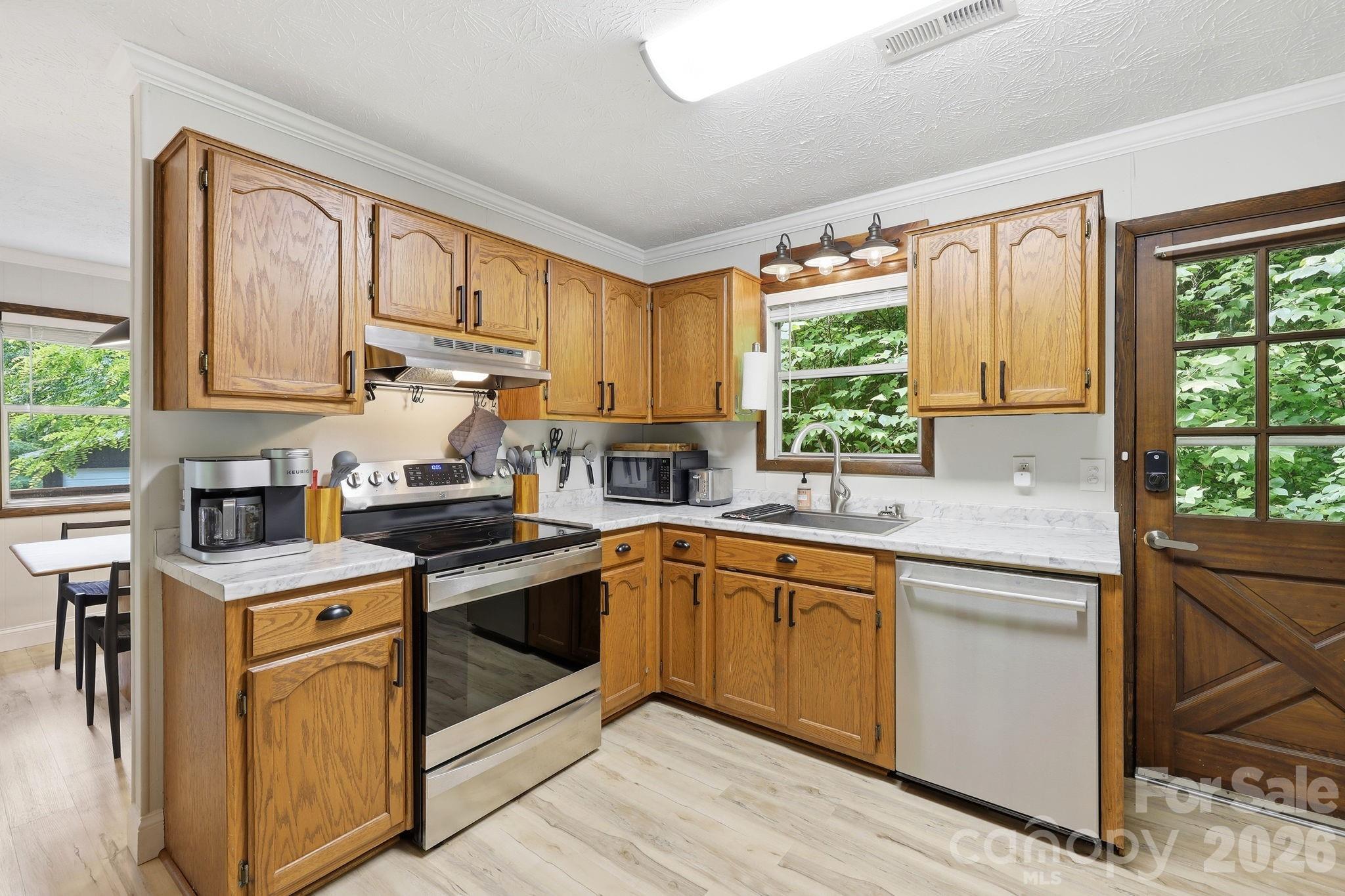 182 Saw Branch Road Property Photo 6