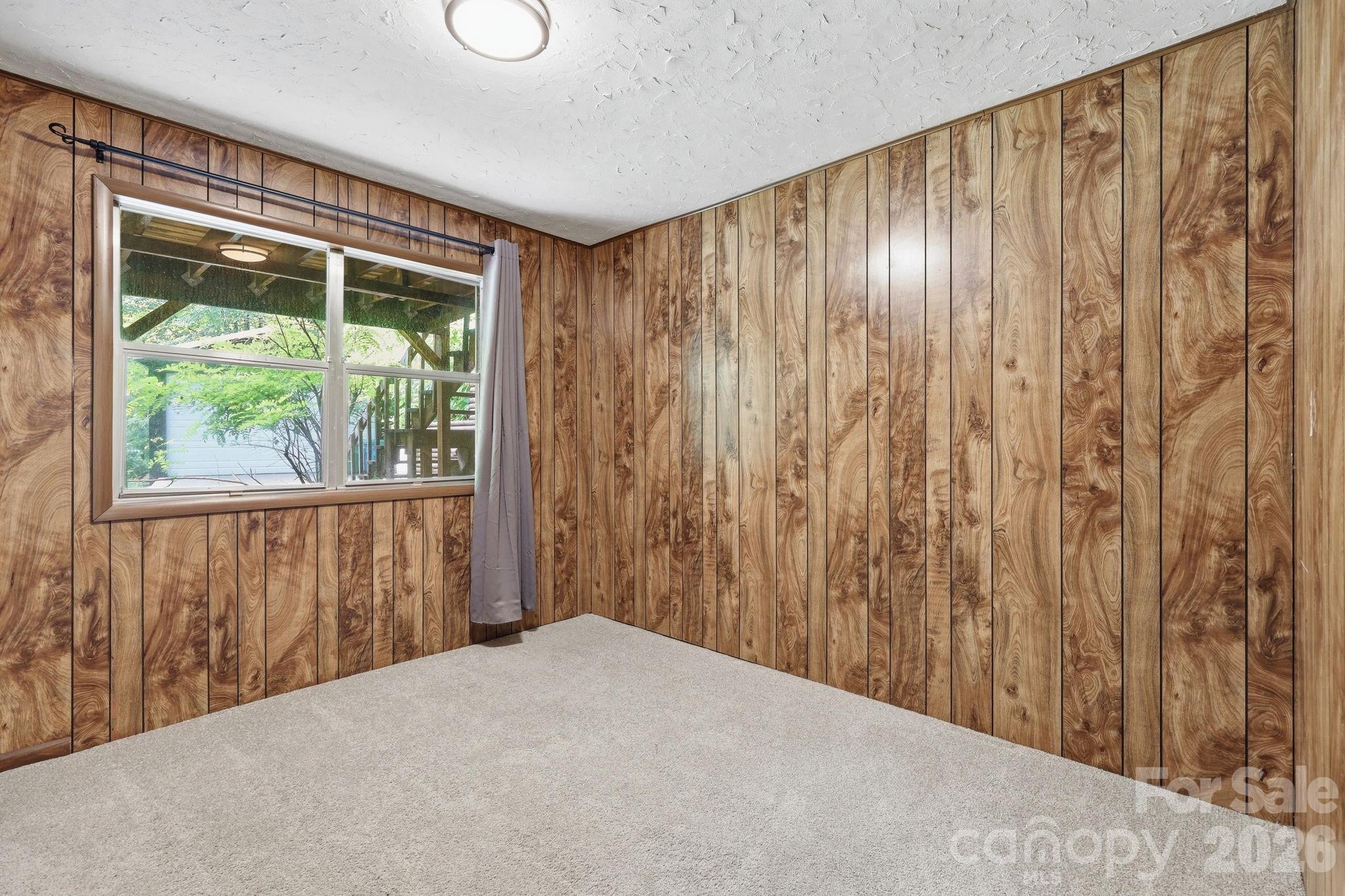 182 Saw Branch Road Property Photo 14