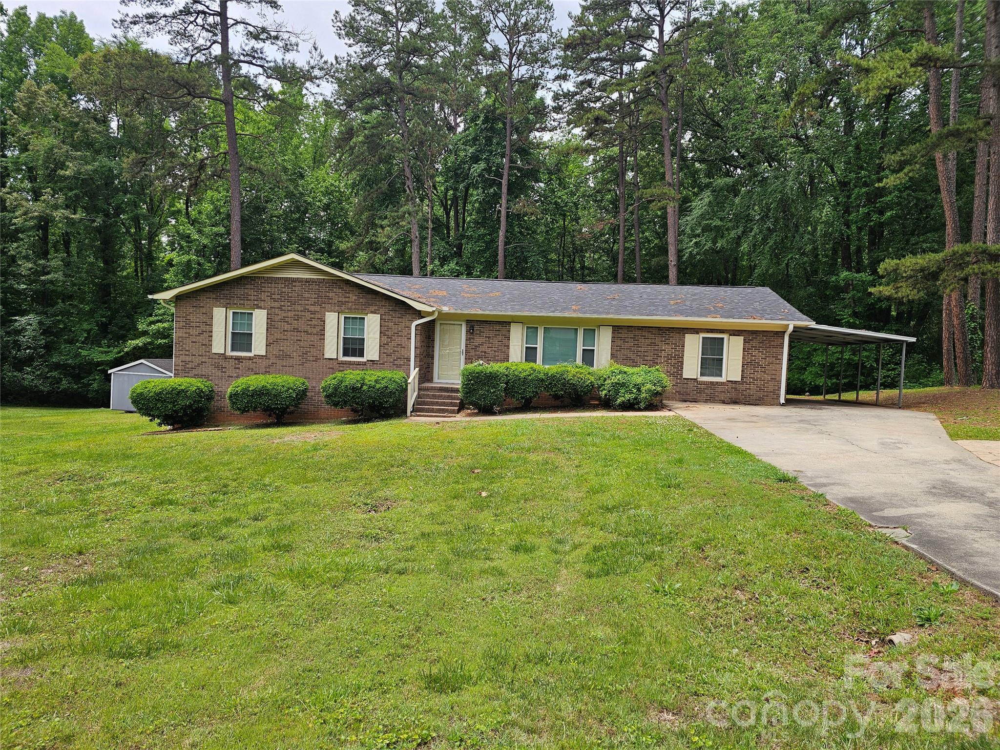 218 Hall Street Property Photo 1