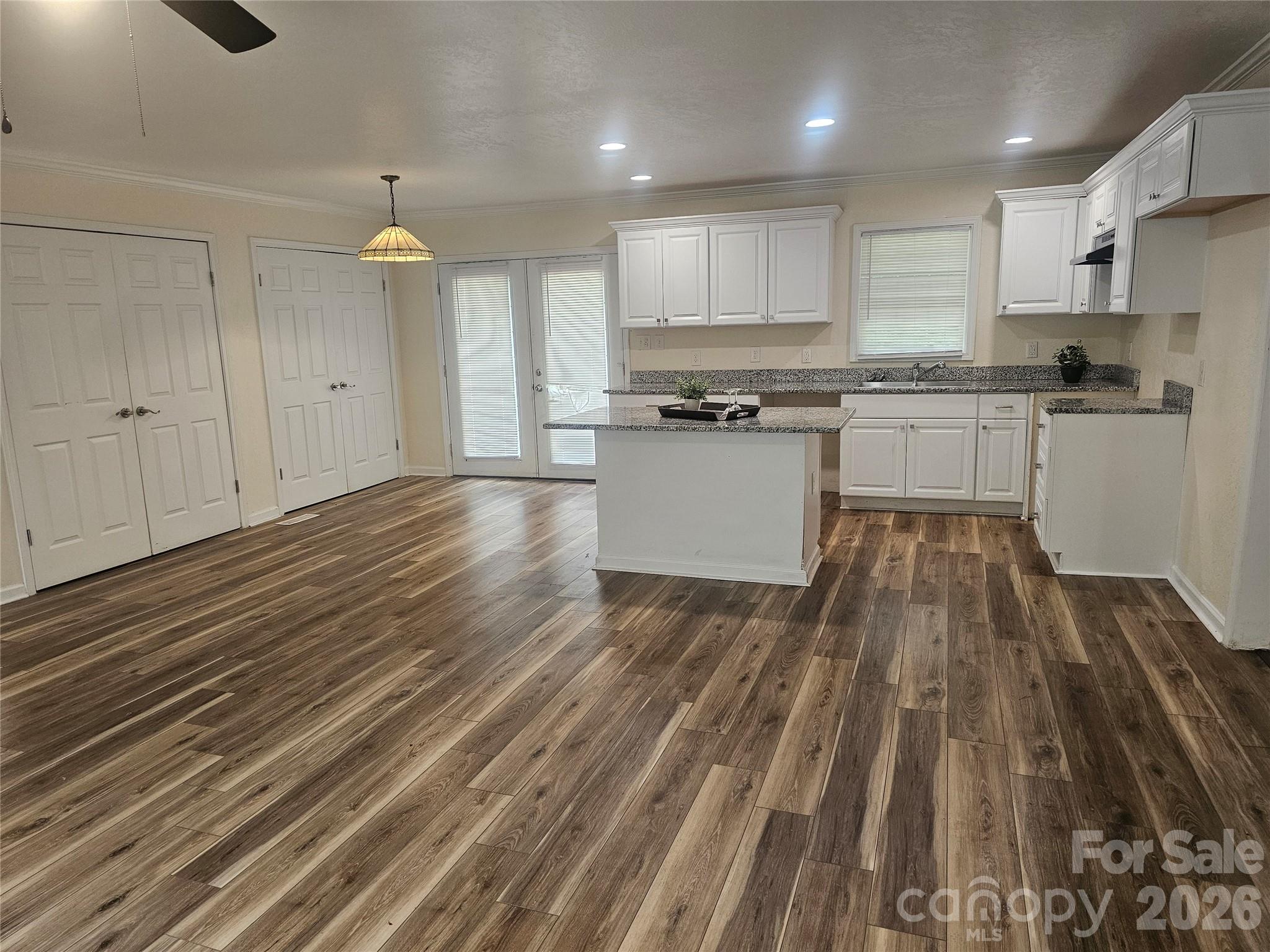 218 Hall Street Property Photo 3