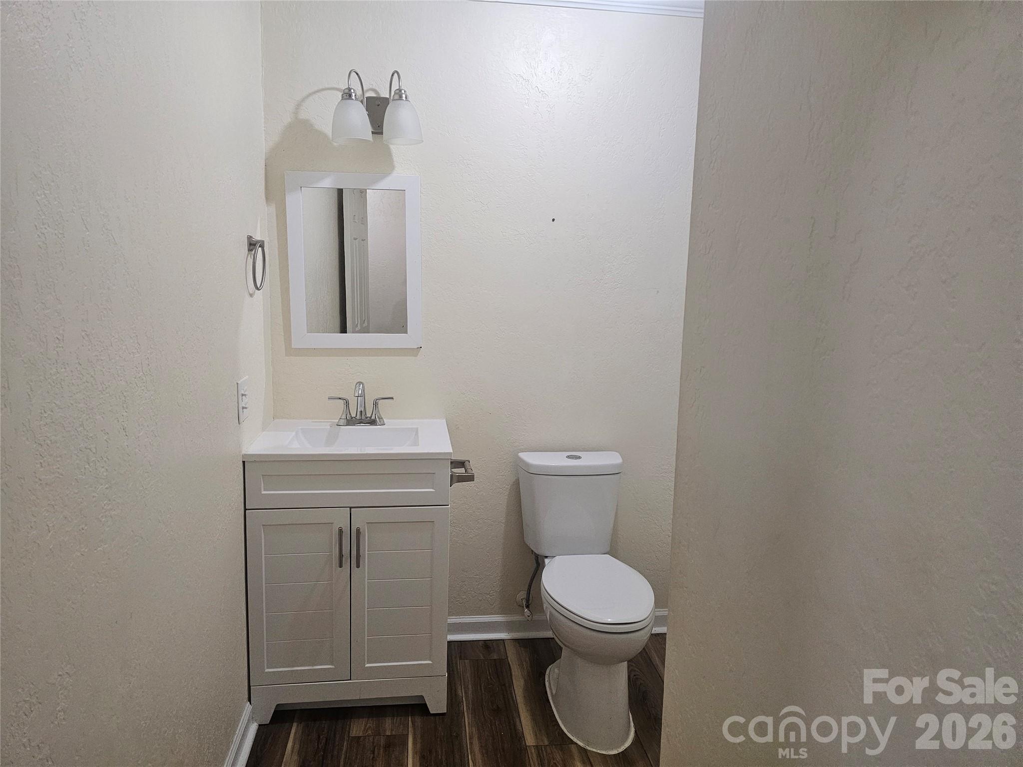218 Hall Street Property Photo 7