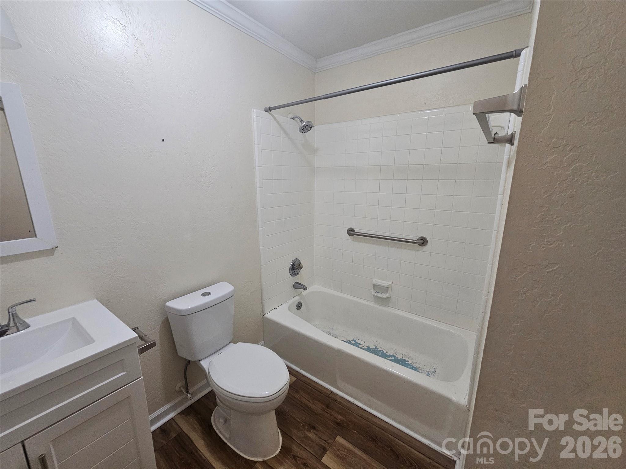 218 Hall Street Property Photo 9