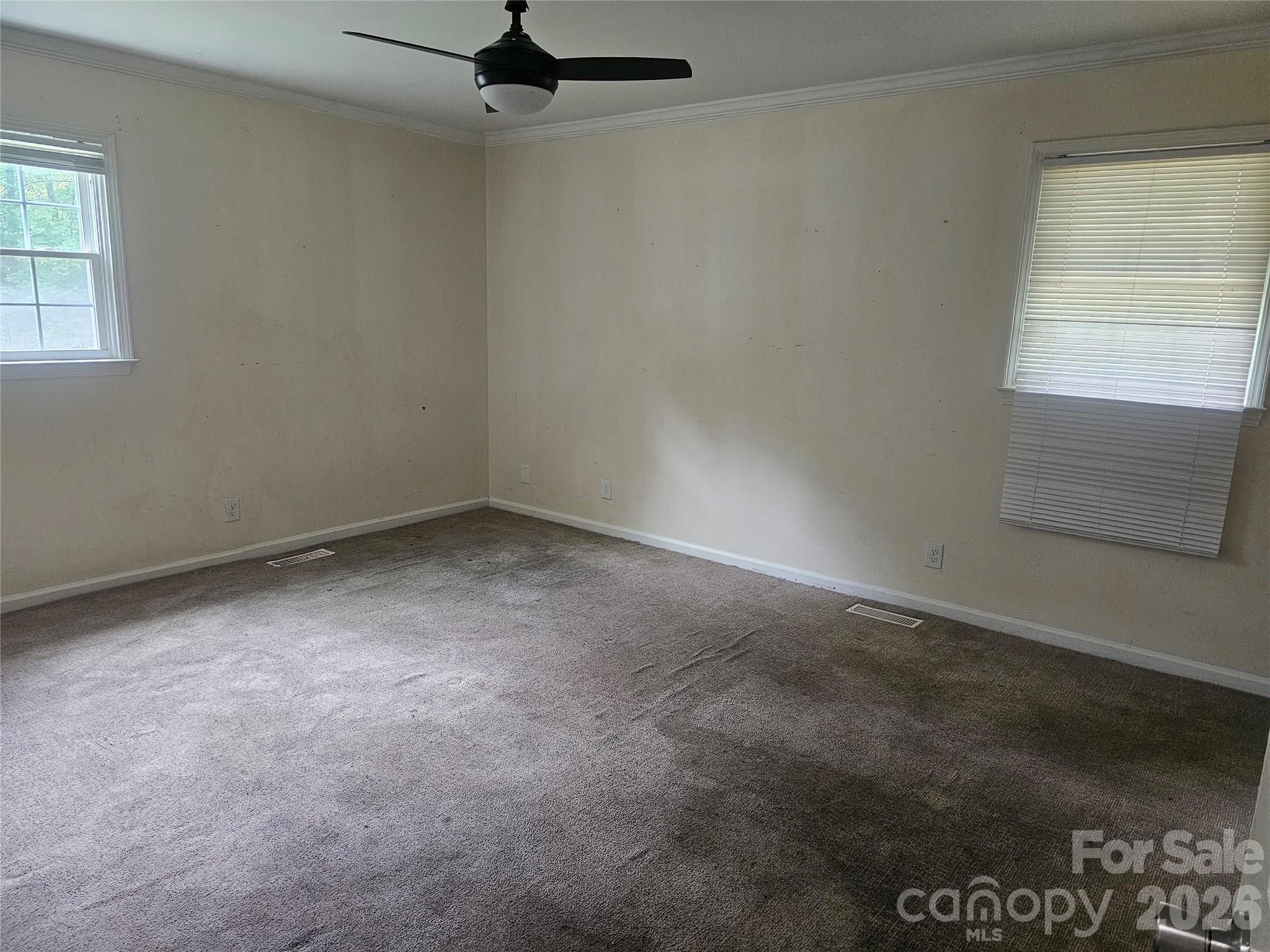 218 Hall Street Property Photo 10