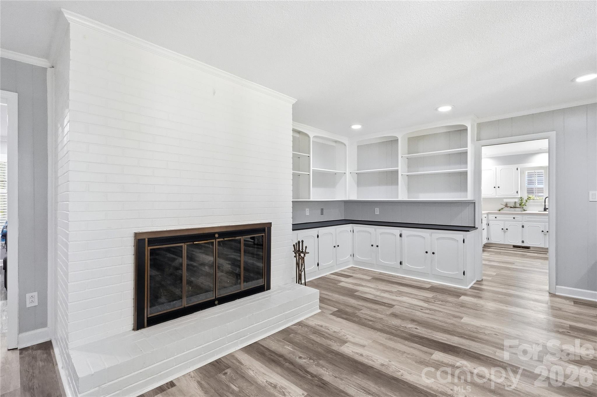 1859 Selma Street Property Photo 11