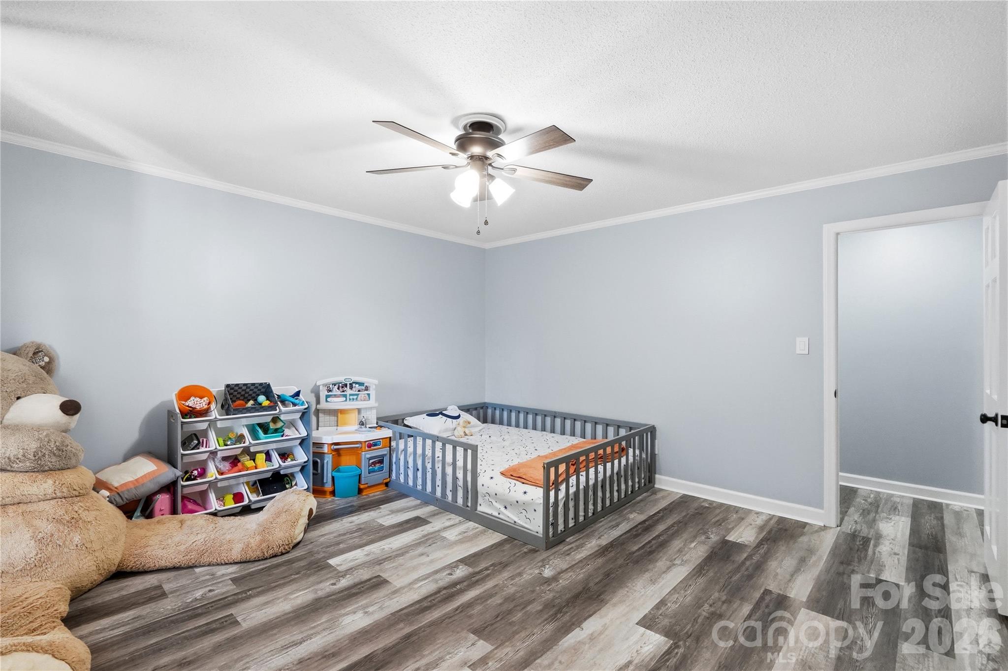 1859 Selma Street Property Photo 20