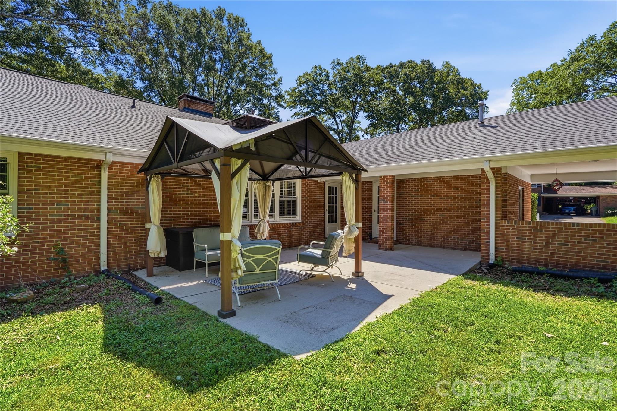 1859 Selma Street Property Photo 29