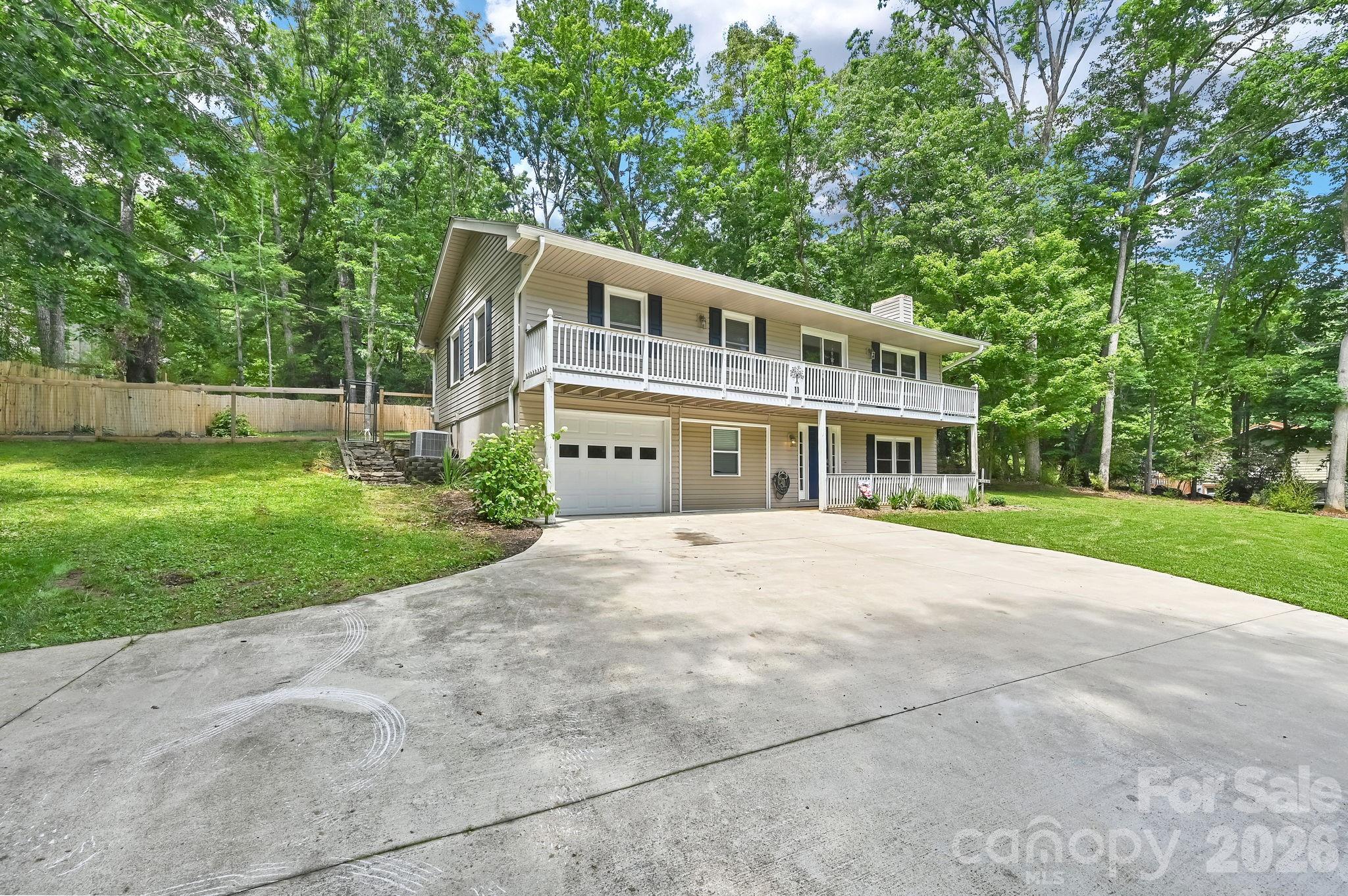 11 Greenwood Acres Drive Property Photo 4