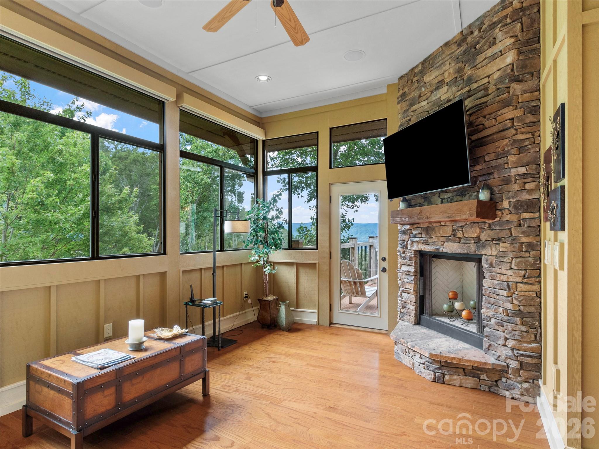 47 Creekside Way H301 Property Photo 6