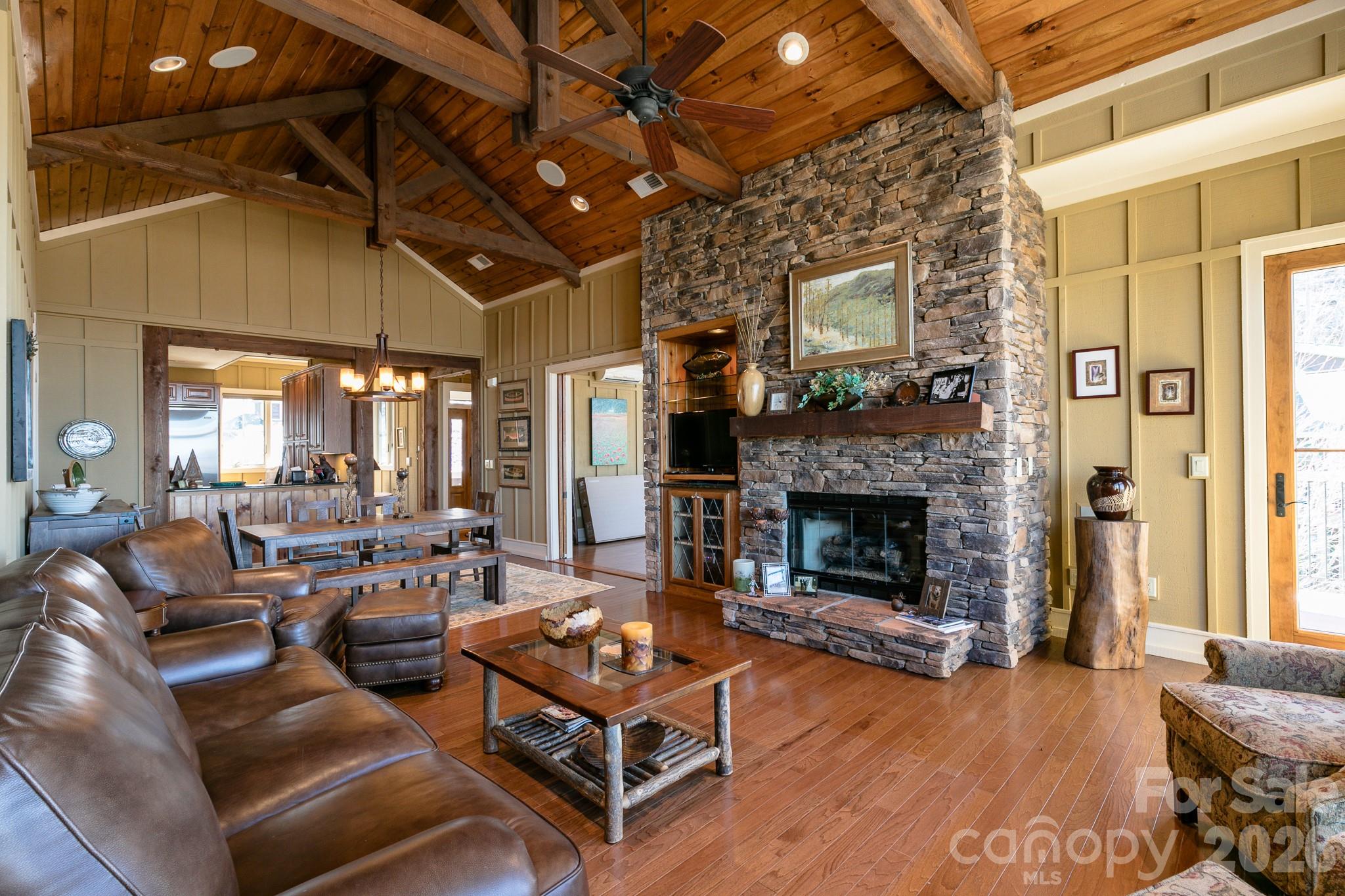 47 Creekside Way H301 Property Photo 16