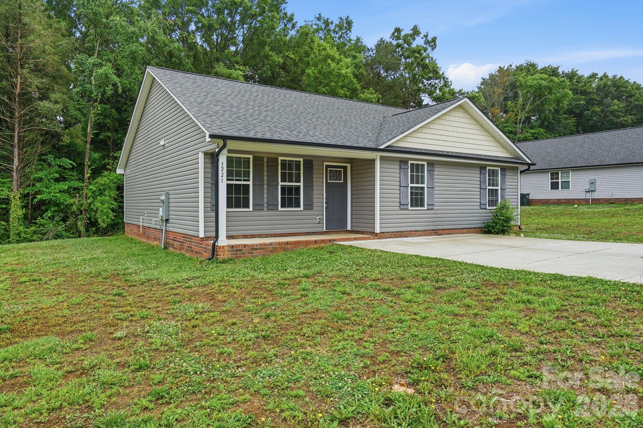 3221 Roberta Road Property Photo 3
