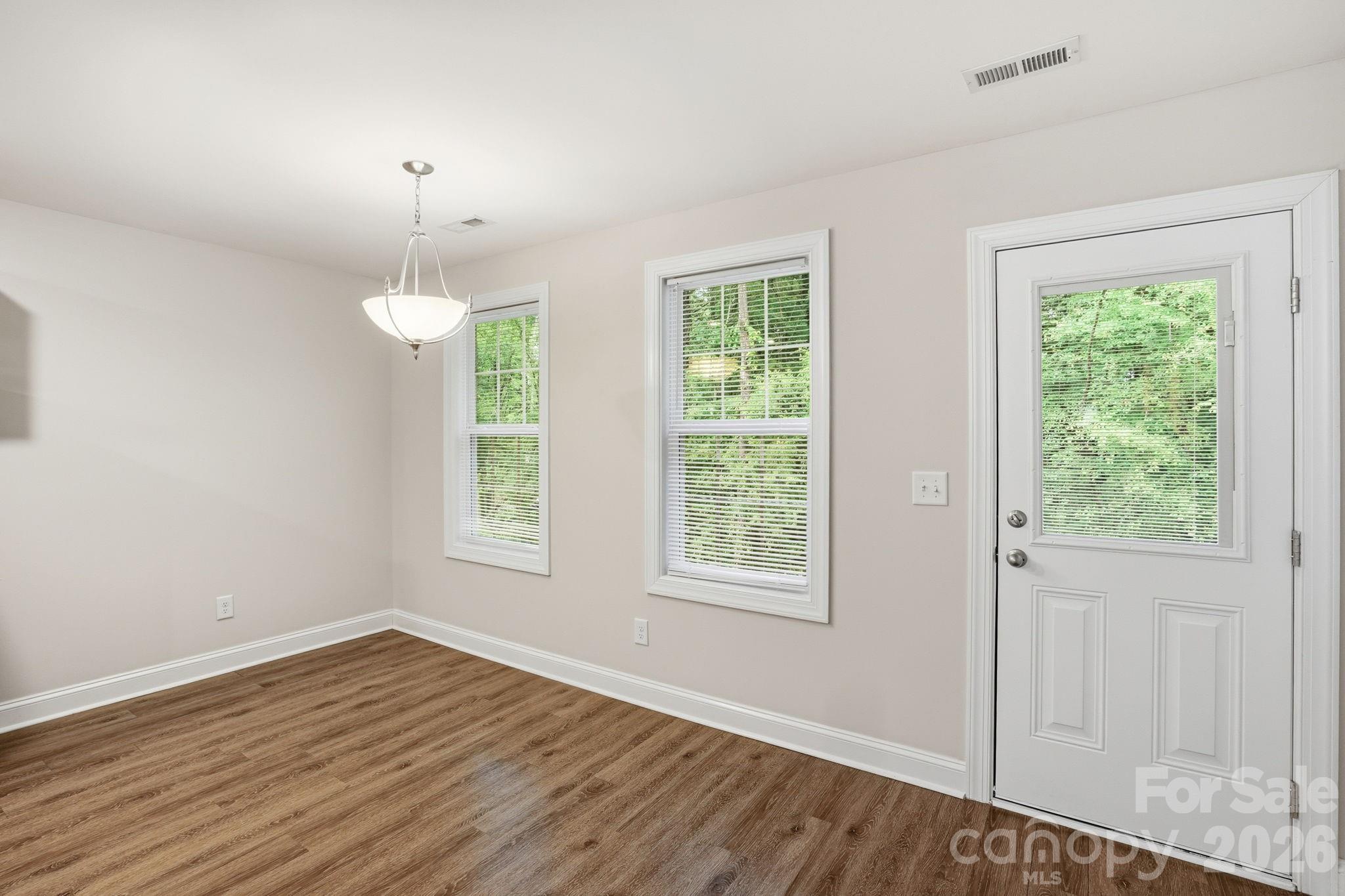 3221 Roberta Road Property Photo 7