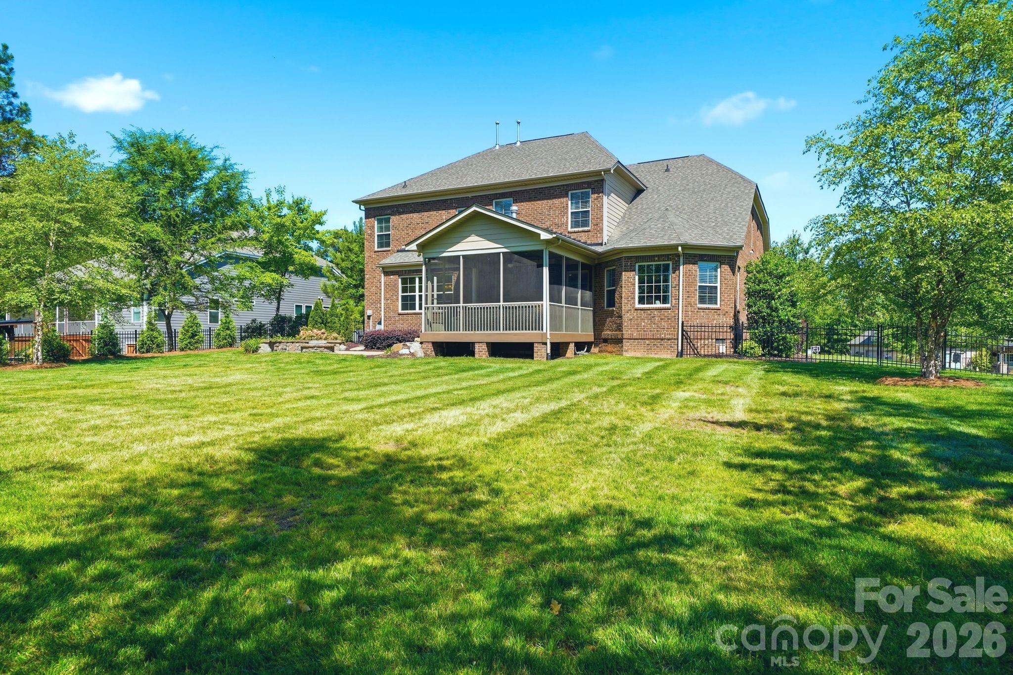3060 Feathers Drive Property Photo 5