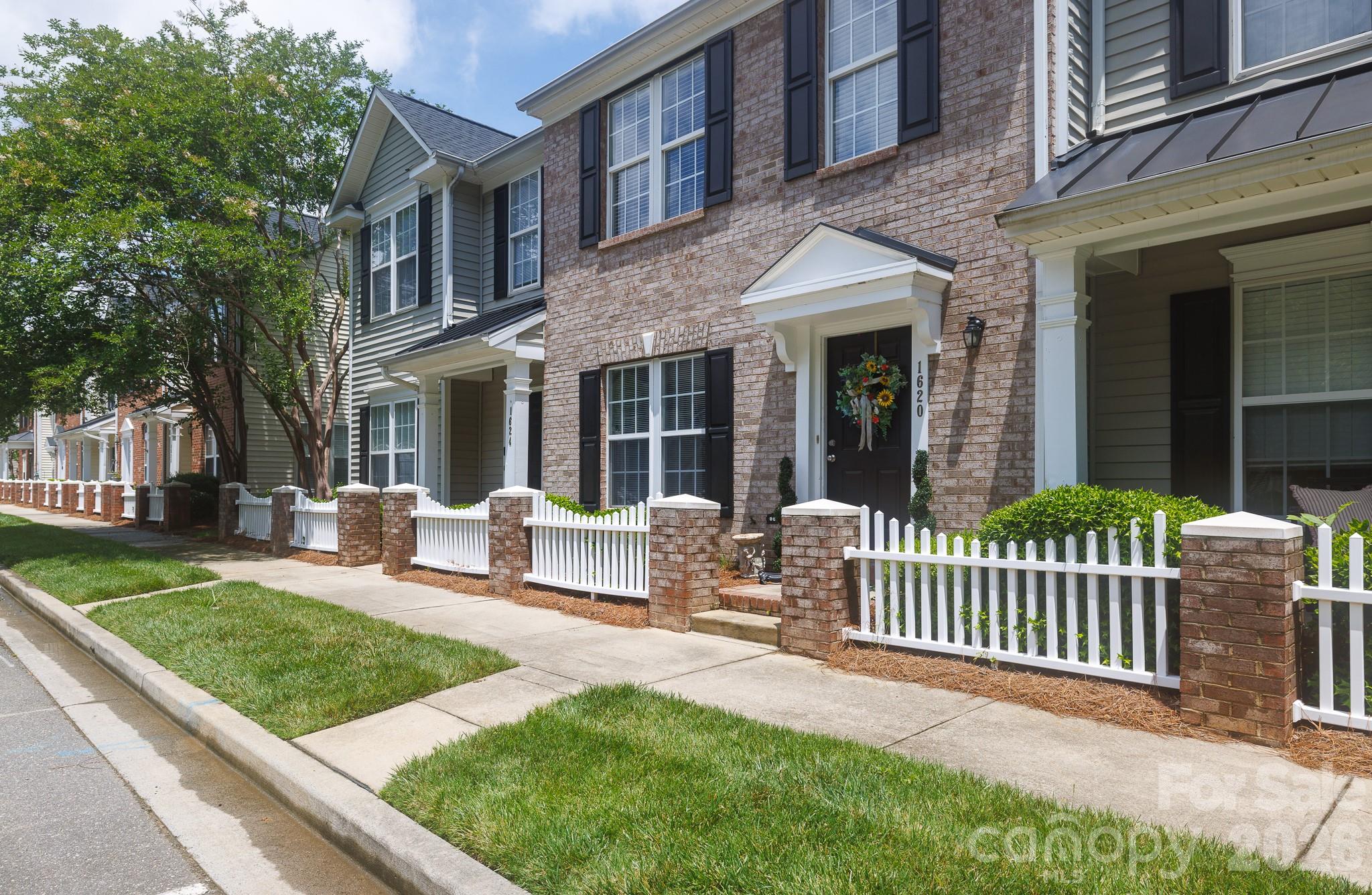 1620 Chamberside Drive Property Photo 3