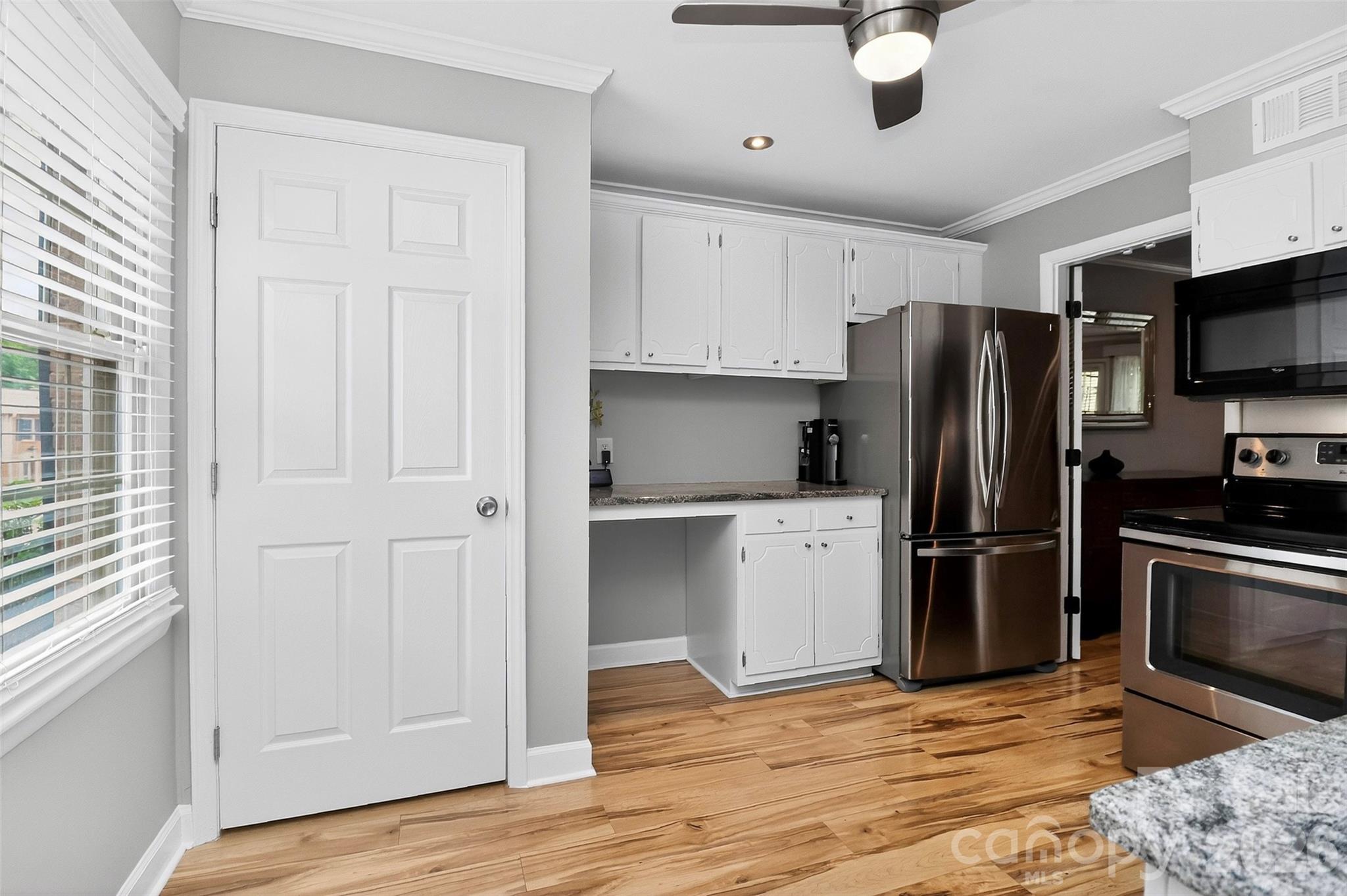 4611 Hedgemore Drive C Property Photo 12