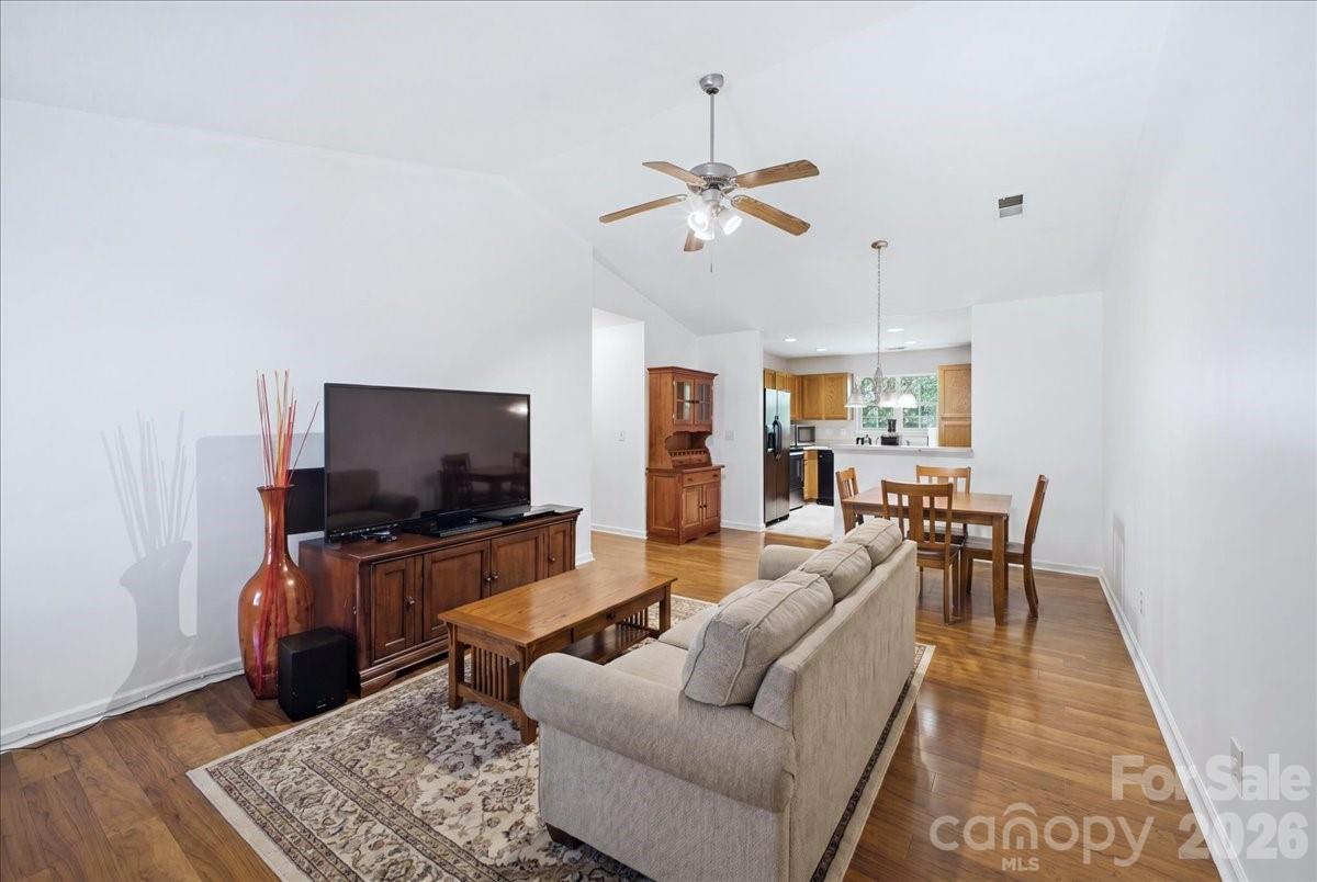 6552 Quarterbridge Lane Property Photo 8