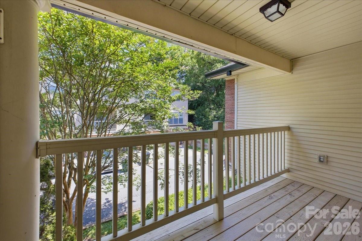 6552 Quarterbridge Lane Property Photo 10