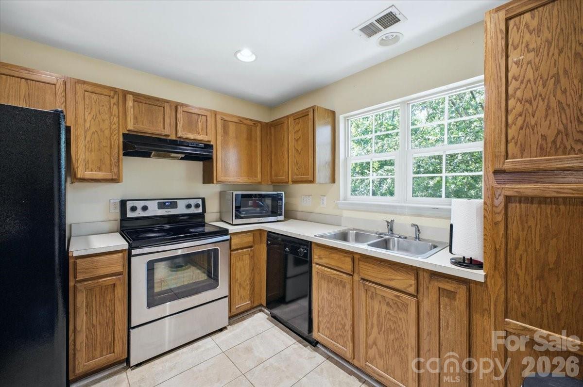 6552 Quarterbridge Lane Property Photo 12