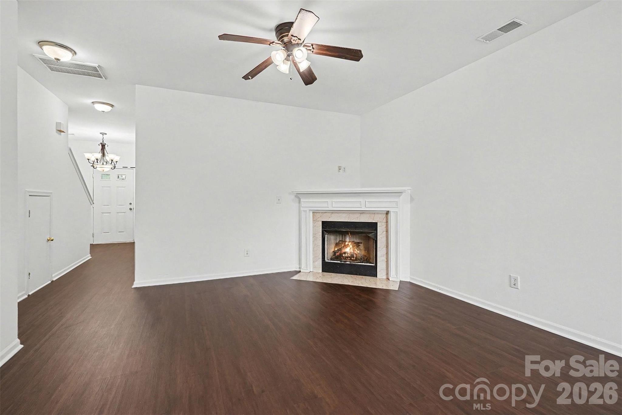 7514 Abigail Glen Drive Property Photo 4