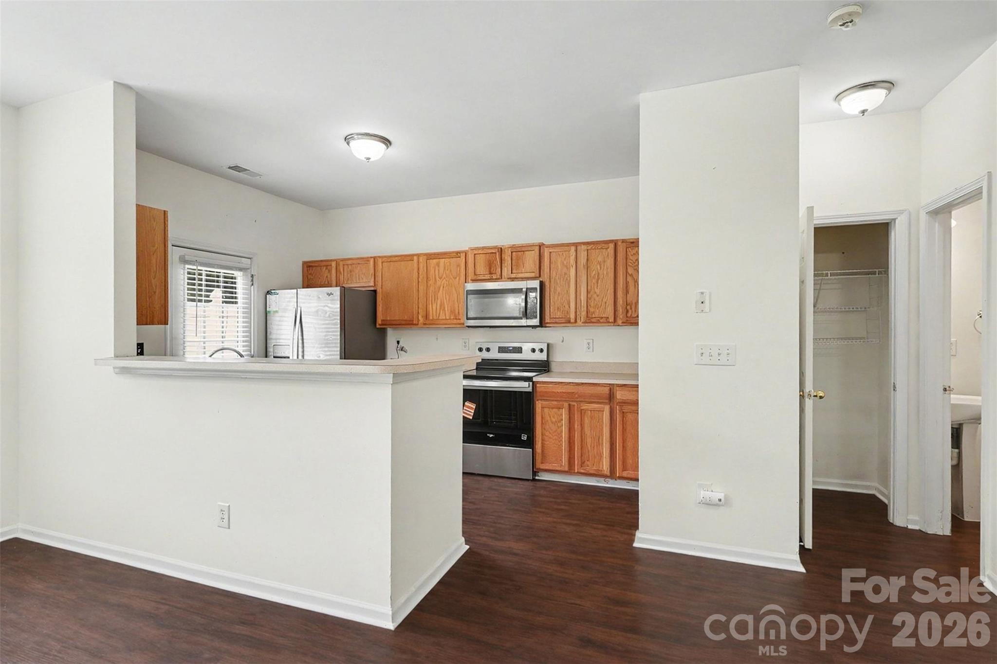 7514 Abigail Glen Drive Property Photo 7