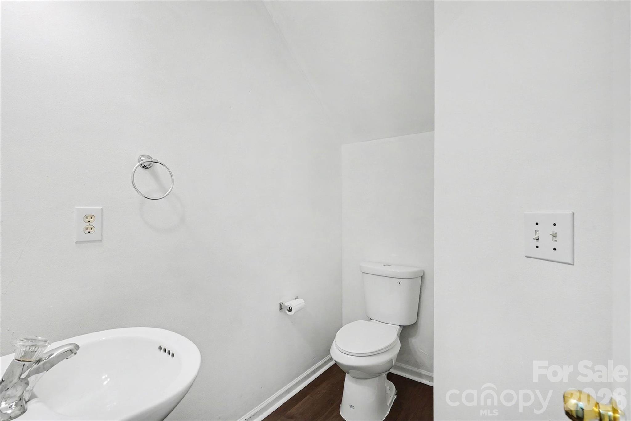 7514 Abigail Glen Drive Property Photo 18