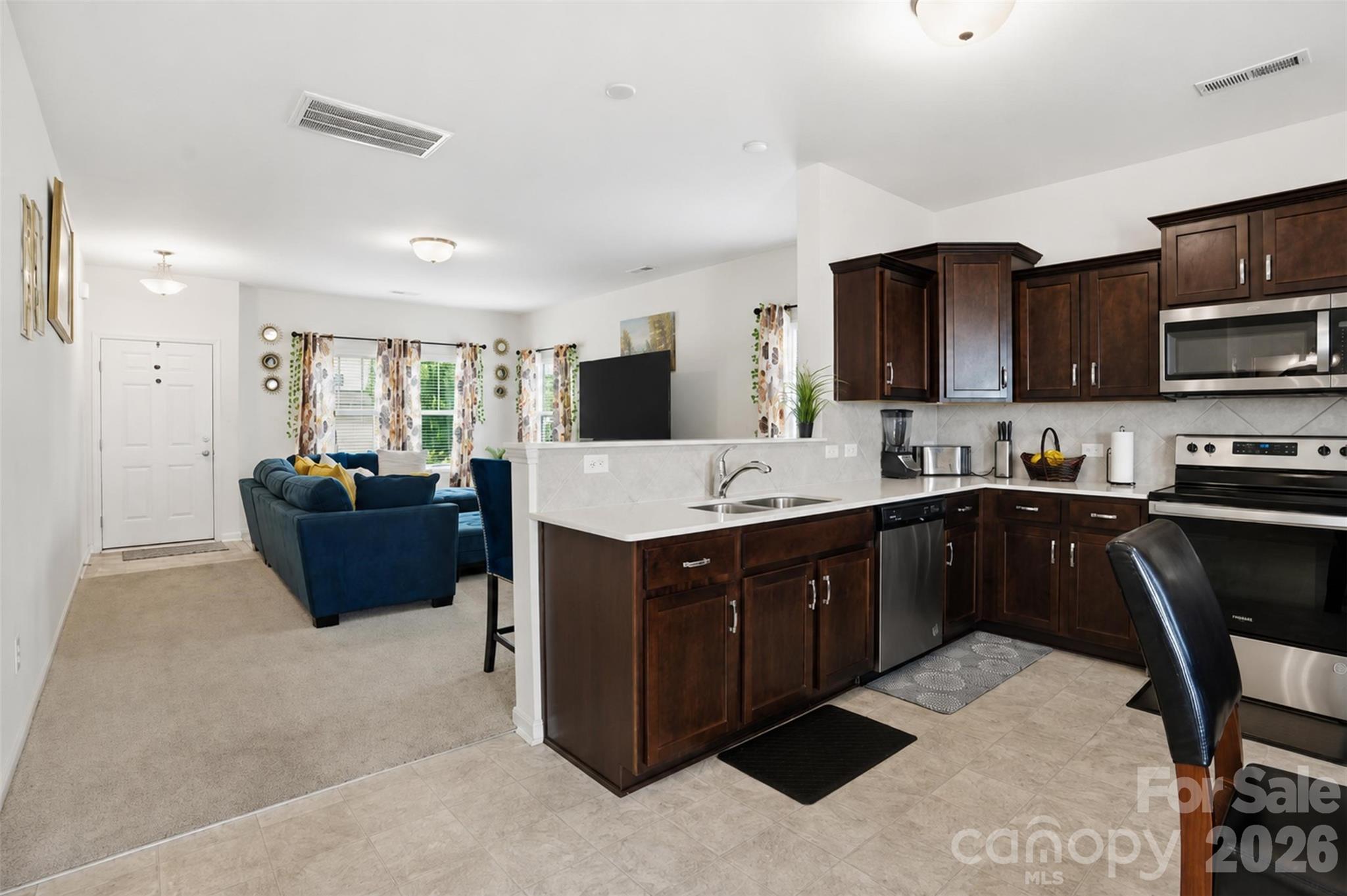 111 Buoy Lane Property Photo 10