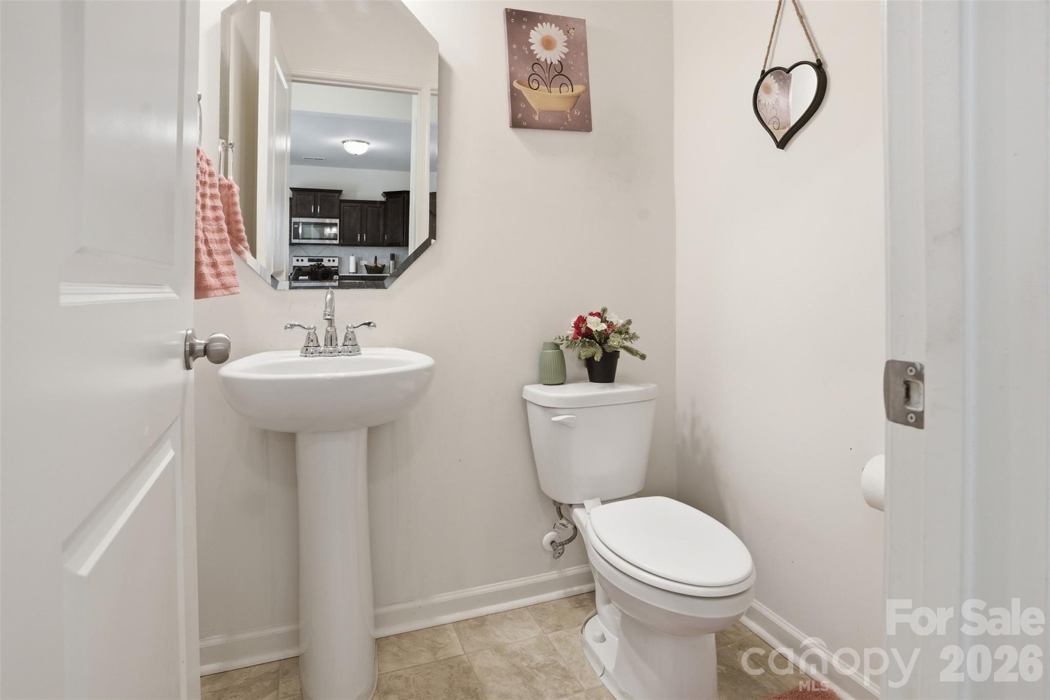 111 Buoy Lane Property Photo 12