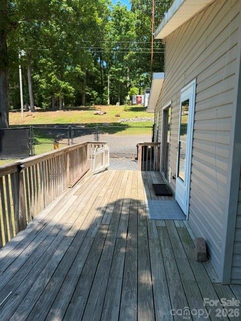 240 Skyline Drive Property Photo 5