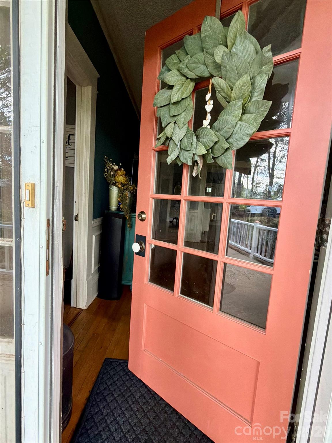 1417 Melrose Drive Property Photo 2
