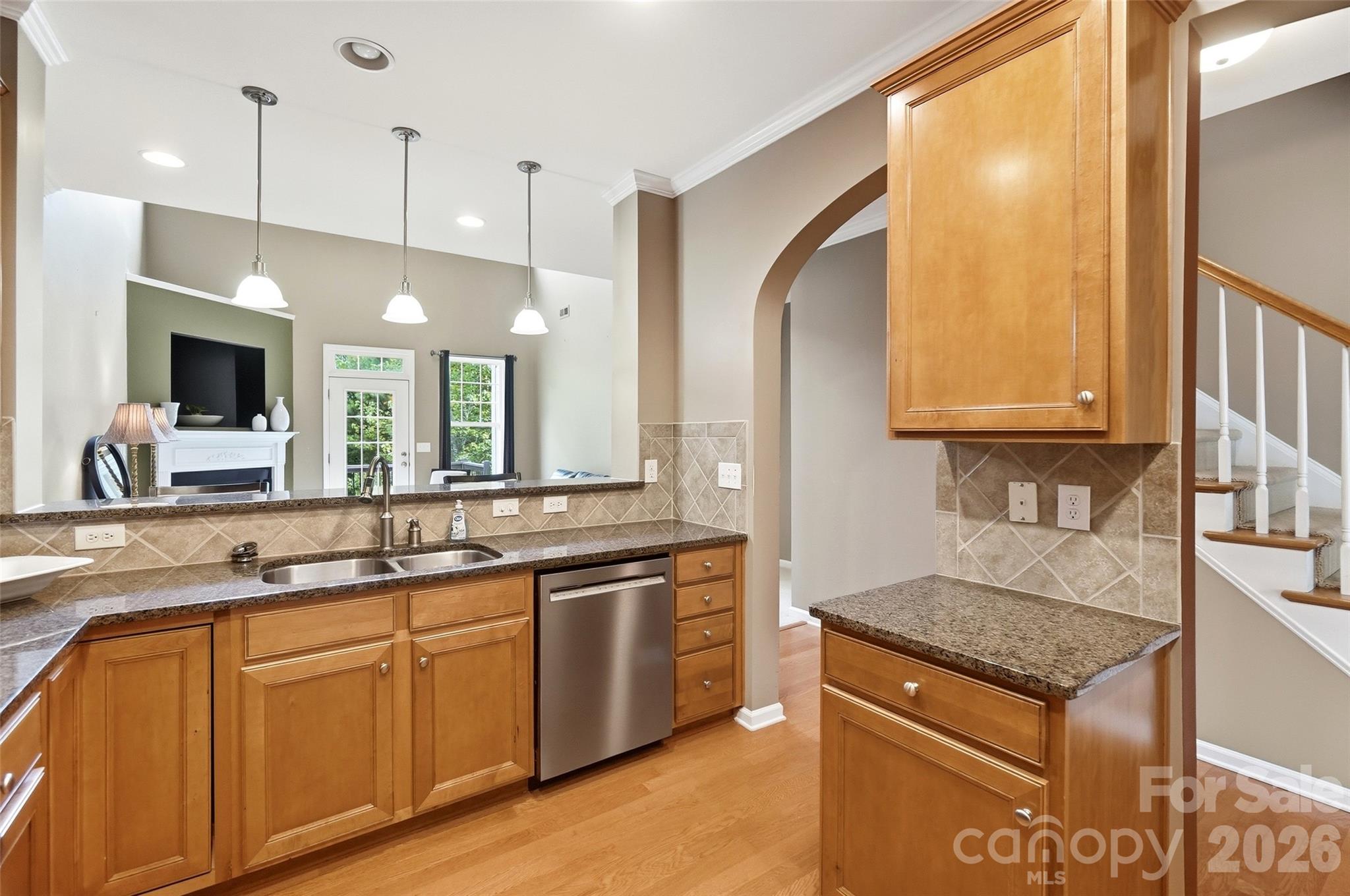 2084 Calloway Pines Drive Property Photo 6